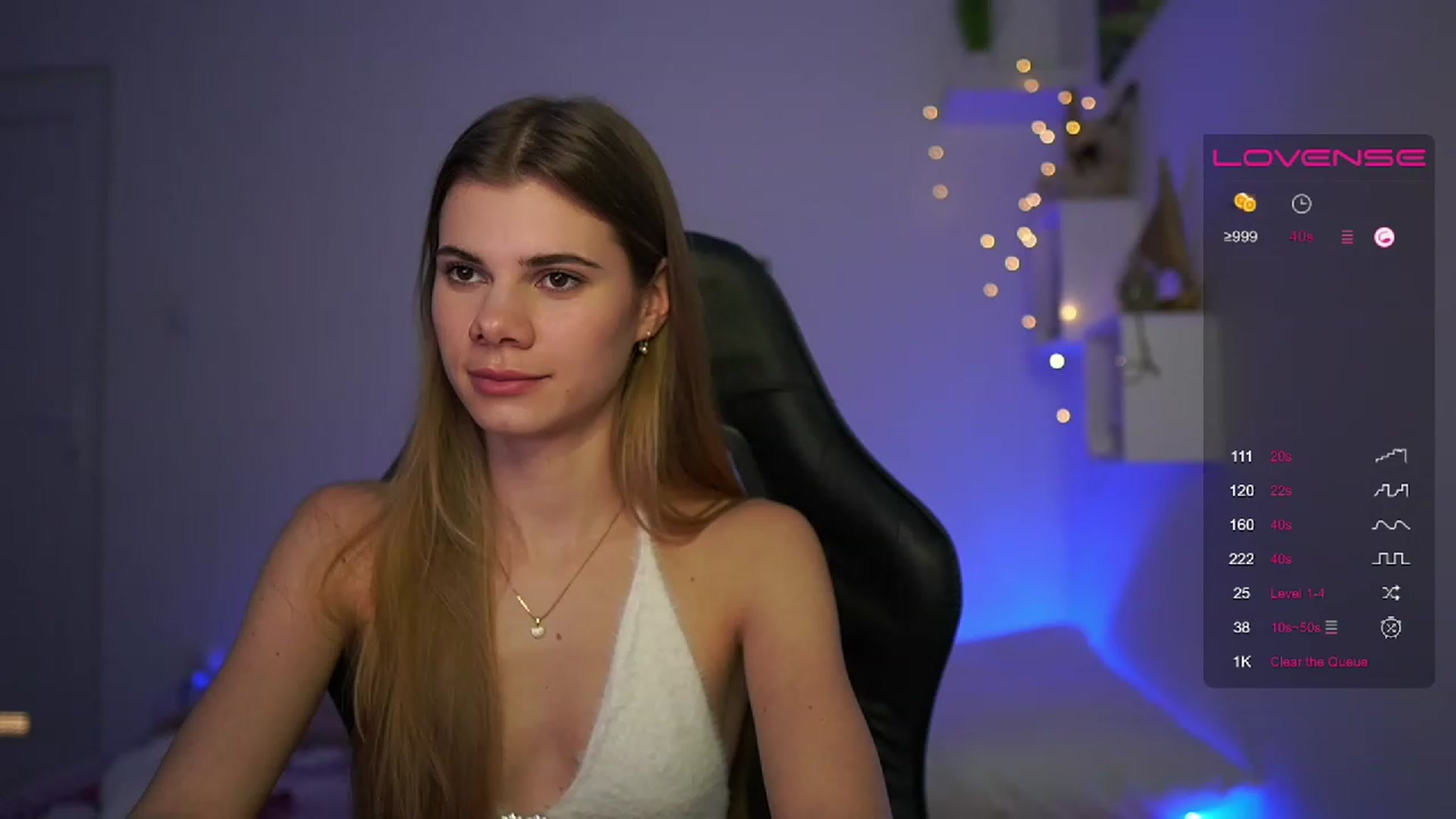 Gallery image thumbnail from RileyReid_18's myfreecams stream on, 02/27/2023, 21:32 image 11 of 20