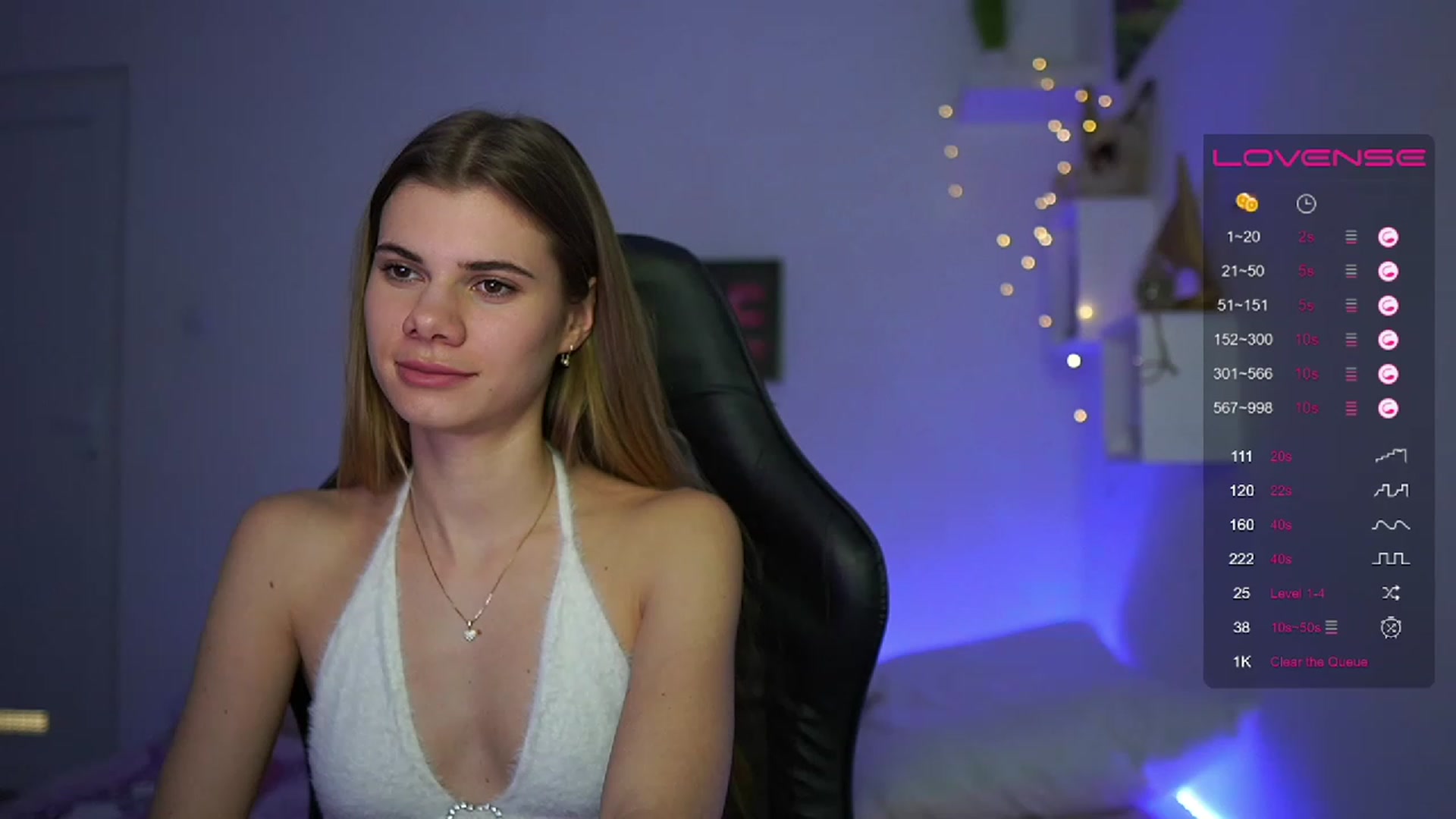 Gallery image thumbnail from RileyReid_18's myfreecams stream on, 02/28/2023, 24:25 image 14 of 20