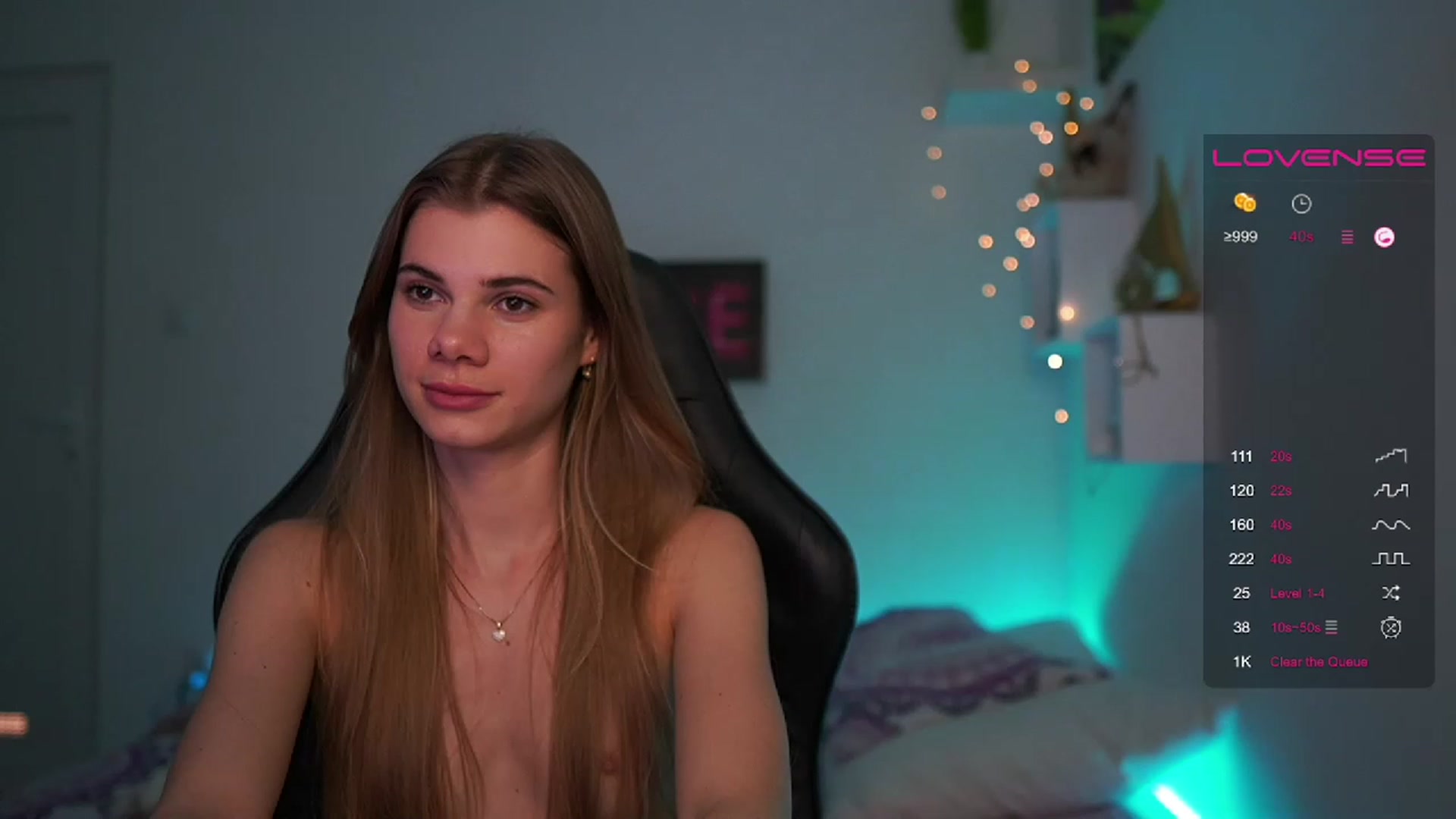 Gallery image thumbnail from RileyReid_18's myfreecams stream on, 02/28/2023, 24:25 image 2 of 20