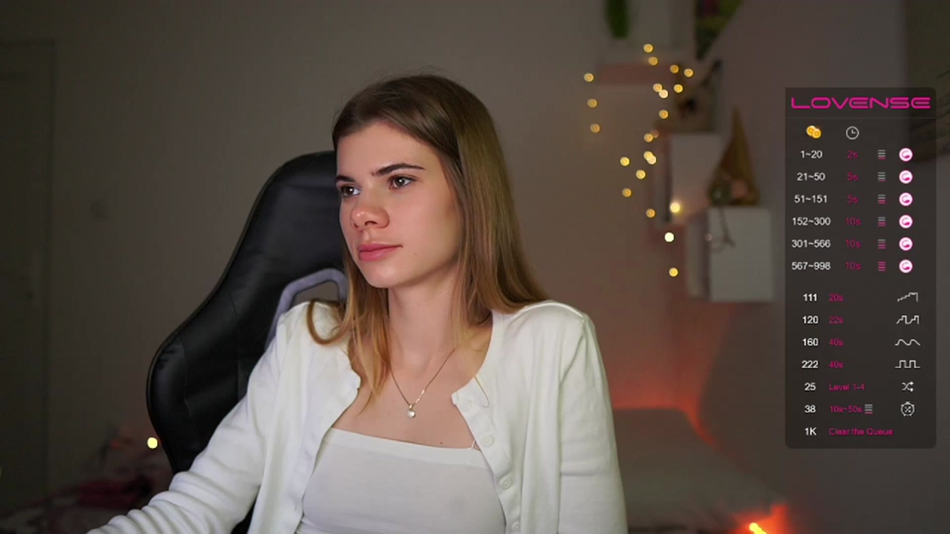 Gallery image thumbnail from RileyReid_18's myfreecams stream on, 03/03/2023, 14:46 image 14 of 20
