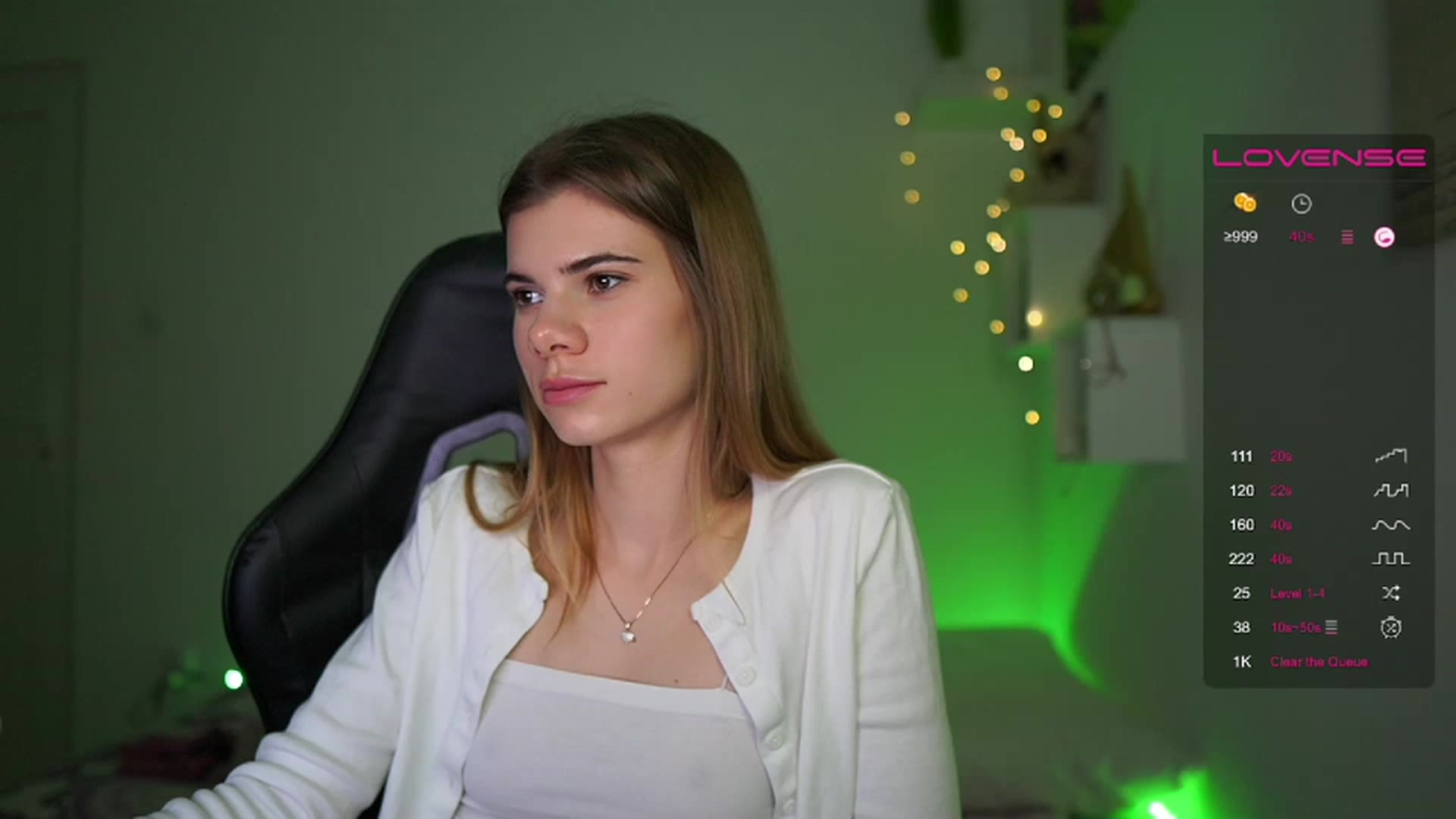 Gallery image thumbnail from RileyReid_18's myfreecams stream on, 03/03/2023, 14:46 image 13 of 20