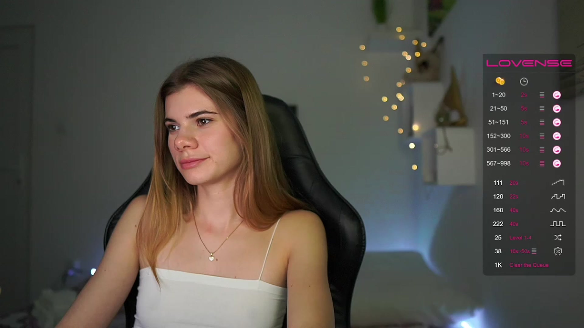 Gallery image thumbnail from RileyReid_18's myfreecams stream on, 03/03/2023, 16:37 image 5 of 20
