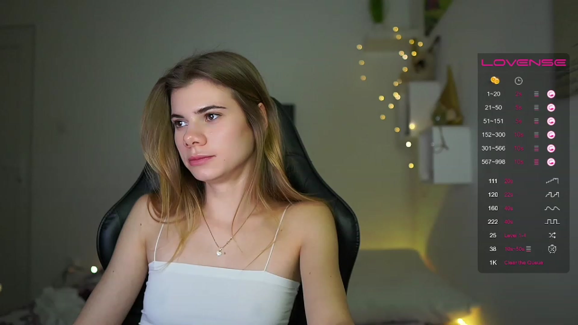 Gallery image thumbnail from RileyReid_18's myfreecams stream on, 03/03/2023, 16:37 image 12 of 20