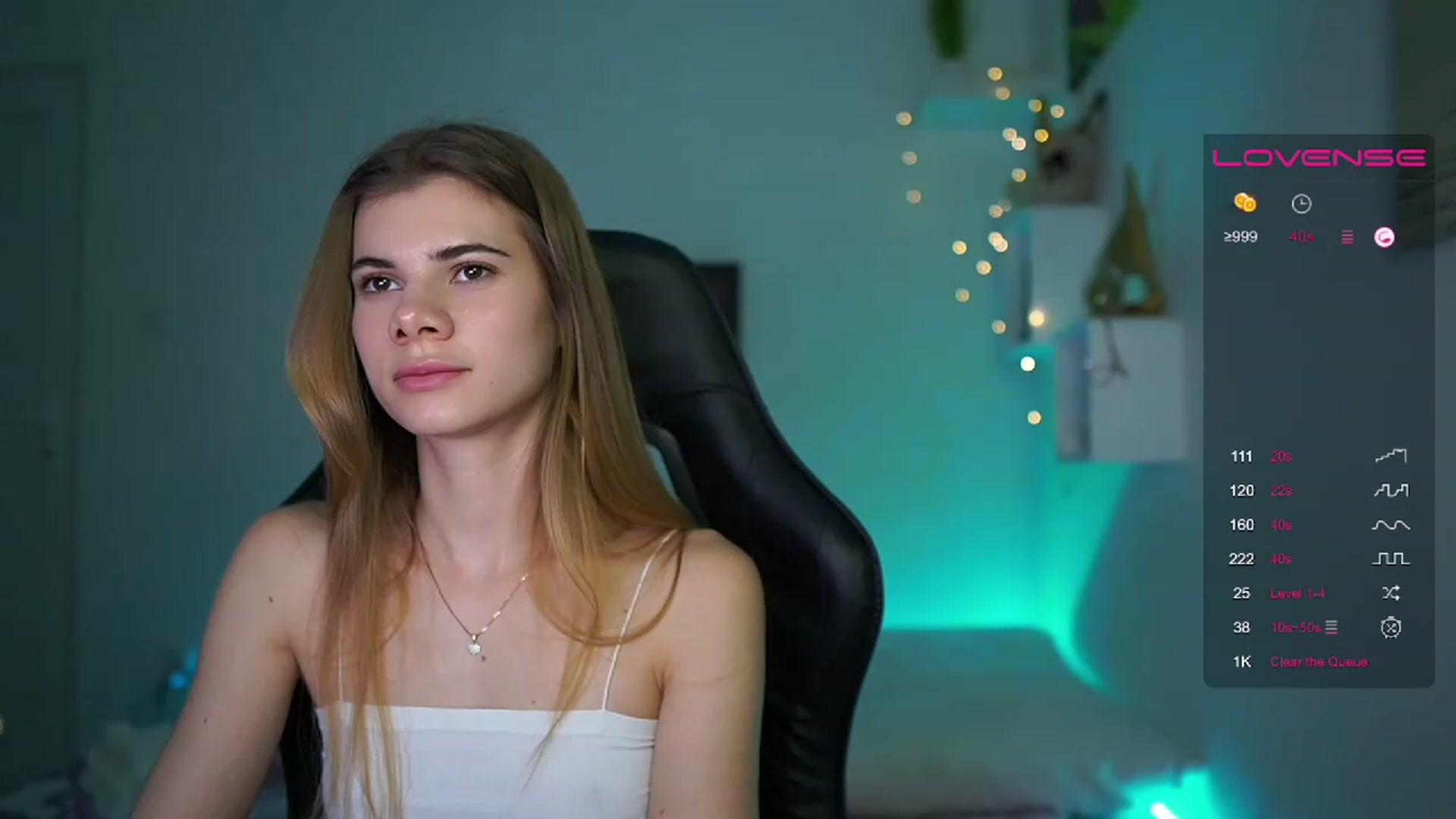 Gallery image thumbnail from RileyReid_18's myfreecams stream on, 03/03/2023, 16:37 image 7 of 20