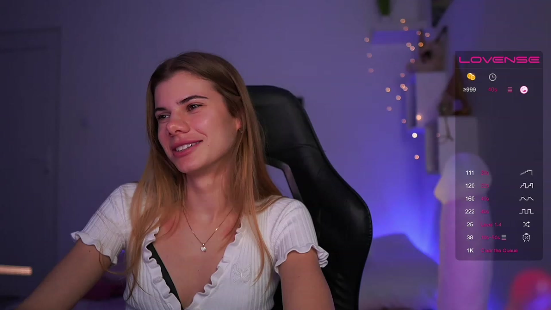 Gallery image thumbnail from RileyReid_18's myfreecams stream on, 03/04/2023, 19:11 image 20 of 20