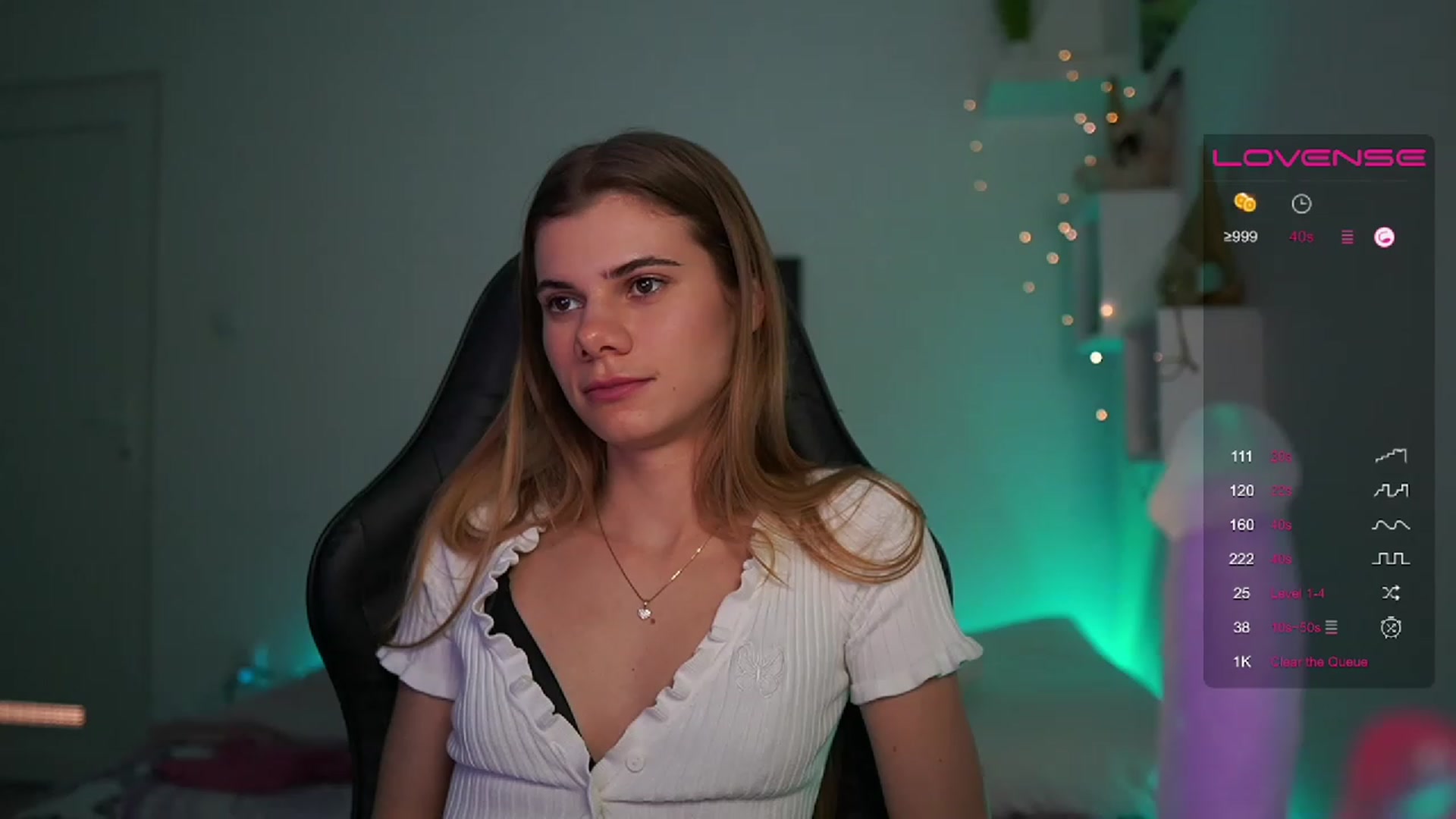 Gallery image thumbnail from RileyReid_18's myfreecams stream on, 03/04/2023, 19:11 image 3 of 20