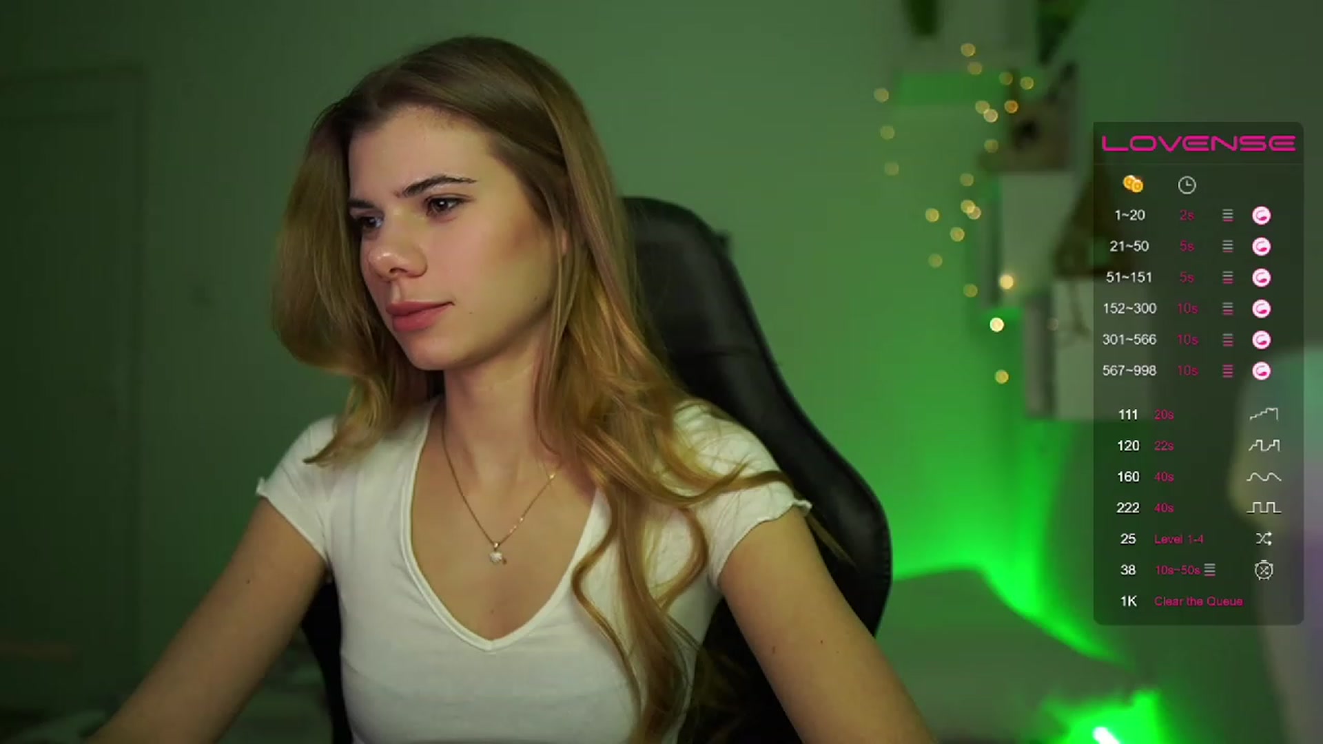 Gallery image thumbnail from RileyReid_18's myfreecams stream on, 03/05/2023, 15:26 image 7 of 20