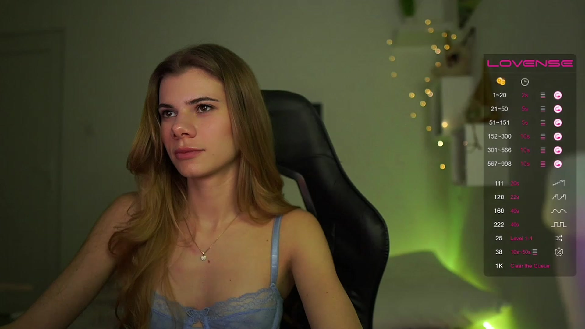 Gallery image thumbnail from RileyReid_18's myfreecams stream on, 03/05/2023, 15:26 image 16 of 20
