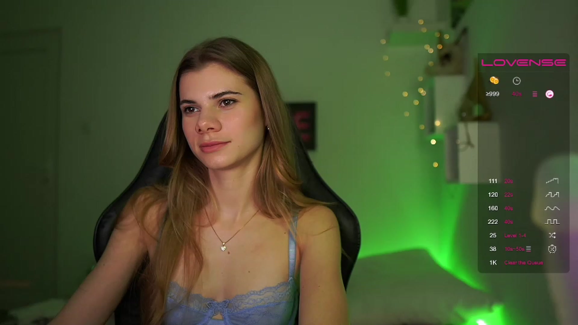 Gallery image thumbnail from RileyReid_18's myfreecams stream on, 03/05/2023, 16:45 image 20 of 20