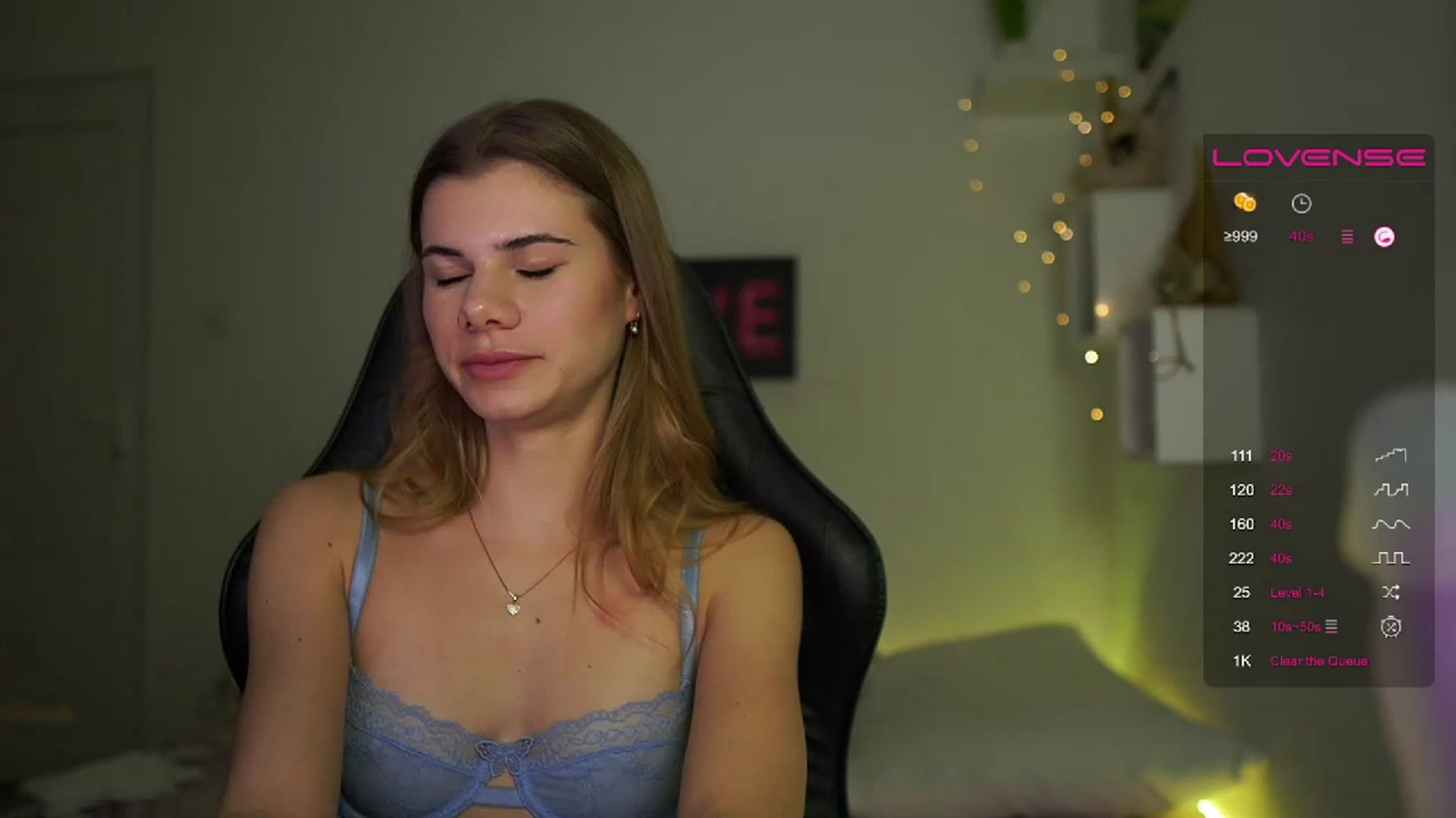 Gallery image thumbnail from RileyReid_18's myfreecams stream on, 03/05/2023, 16:45 image 5 of 20
