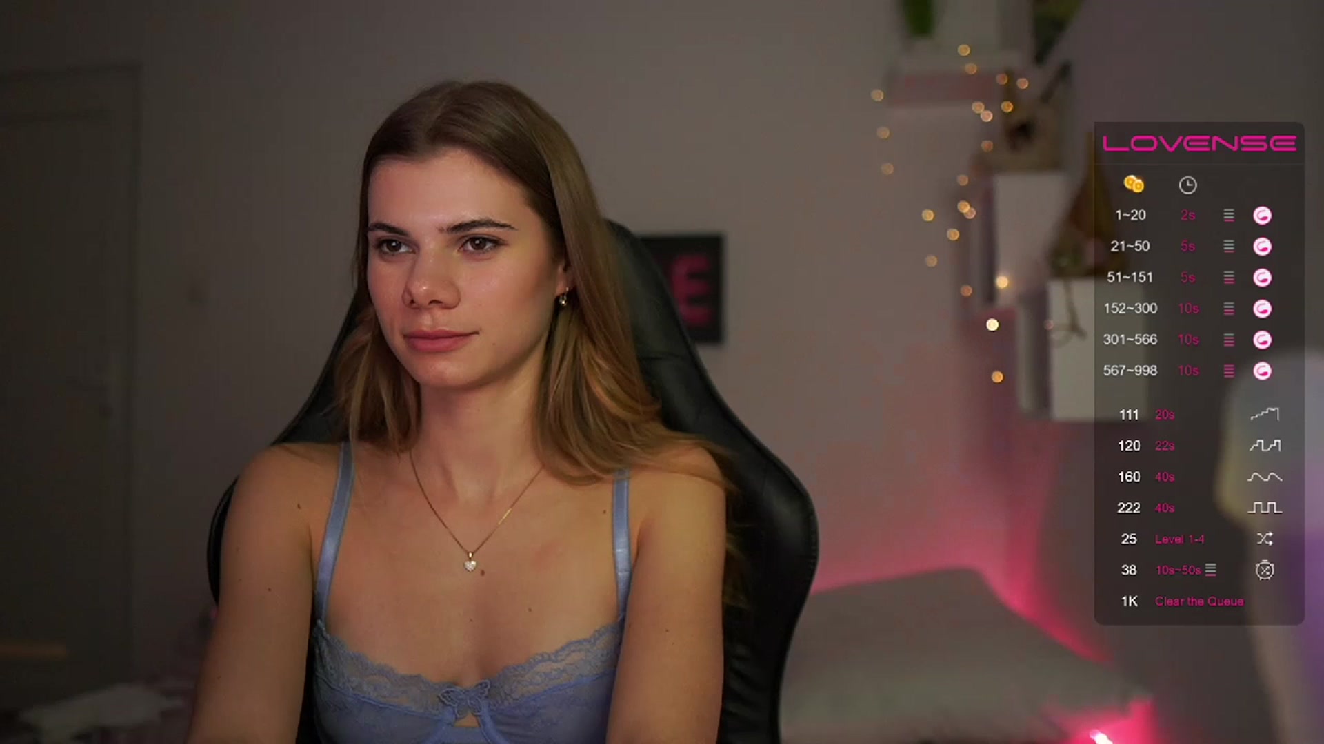 Gallery image thumbnail from RileyReid_18's myfreecams stream on, 03/05/2023, 16:45 image 17 of 20