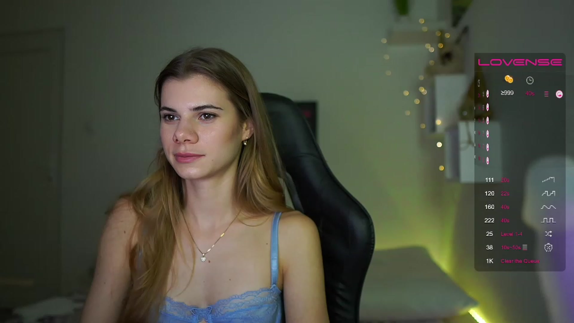 Gallery image thumbnail from RileyReid_18's myfreecams stream on, 03/05/2023, 19:10 image 15 of 20