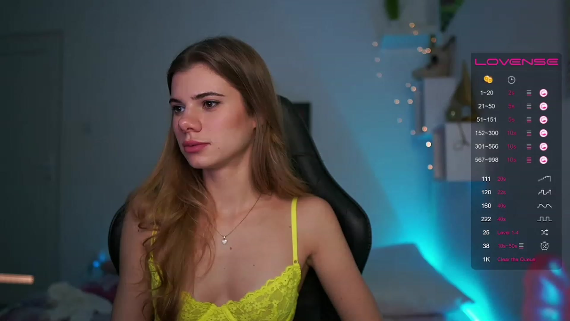 Gallery image thumbnail from RileyReid_18's myfreecams stream on, 03/07/2023, 15:20 image 10 of 20