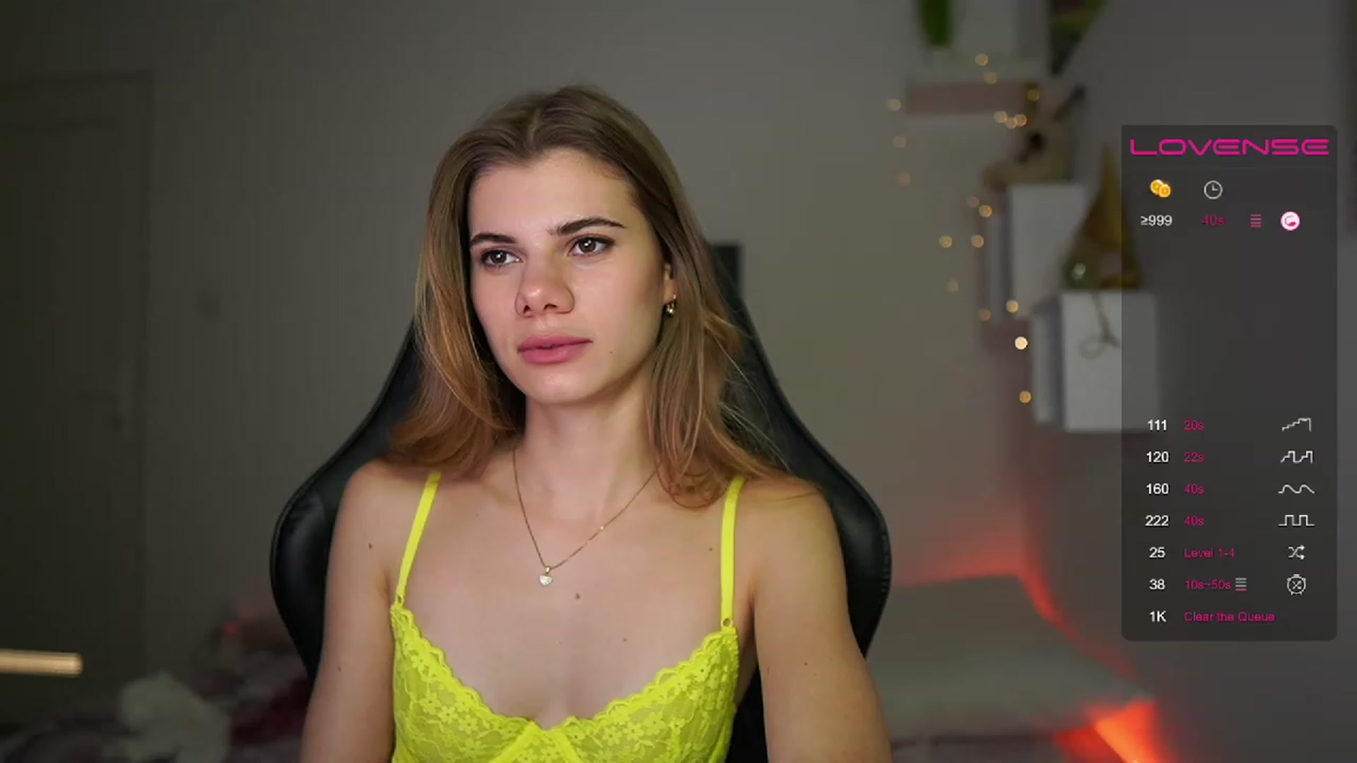 Gallery image thumbnail from RileyReid_18's myfreecams stream on, 03/07/2023, 18:34 image 17 of 20