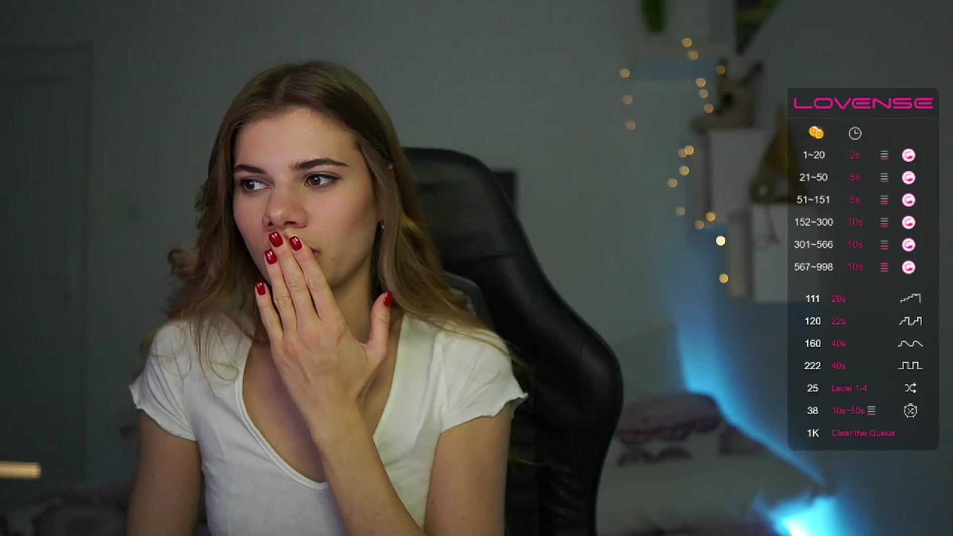 Gallery image thumbnail from RileyReid_18's myfreecams stream on, 03/09/2023, 14:27 image 14 of 20