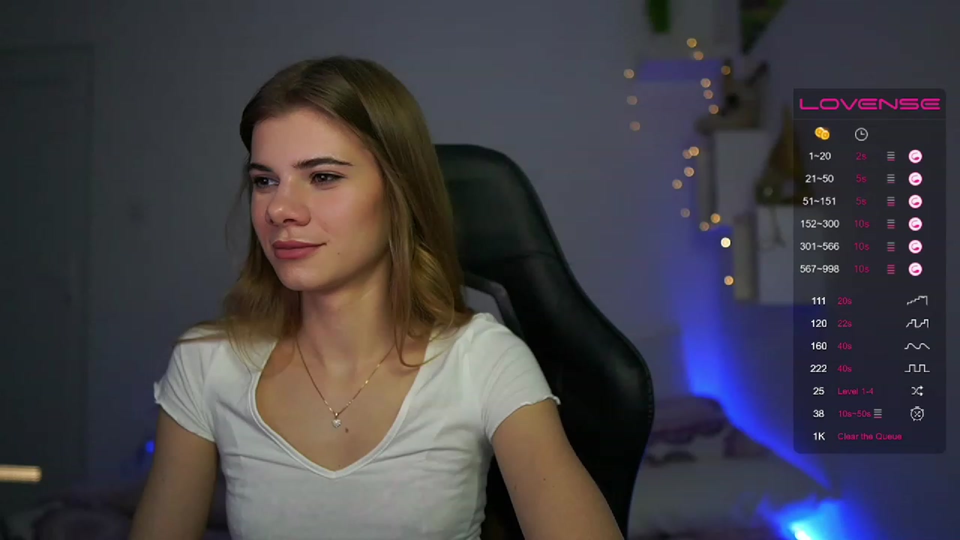 Gallery image thumbnail from RileyReid_18's myfreecams stream on, 03/09/2023, 14:27 image 10 of 20