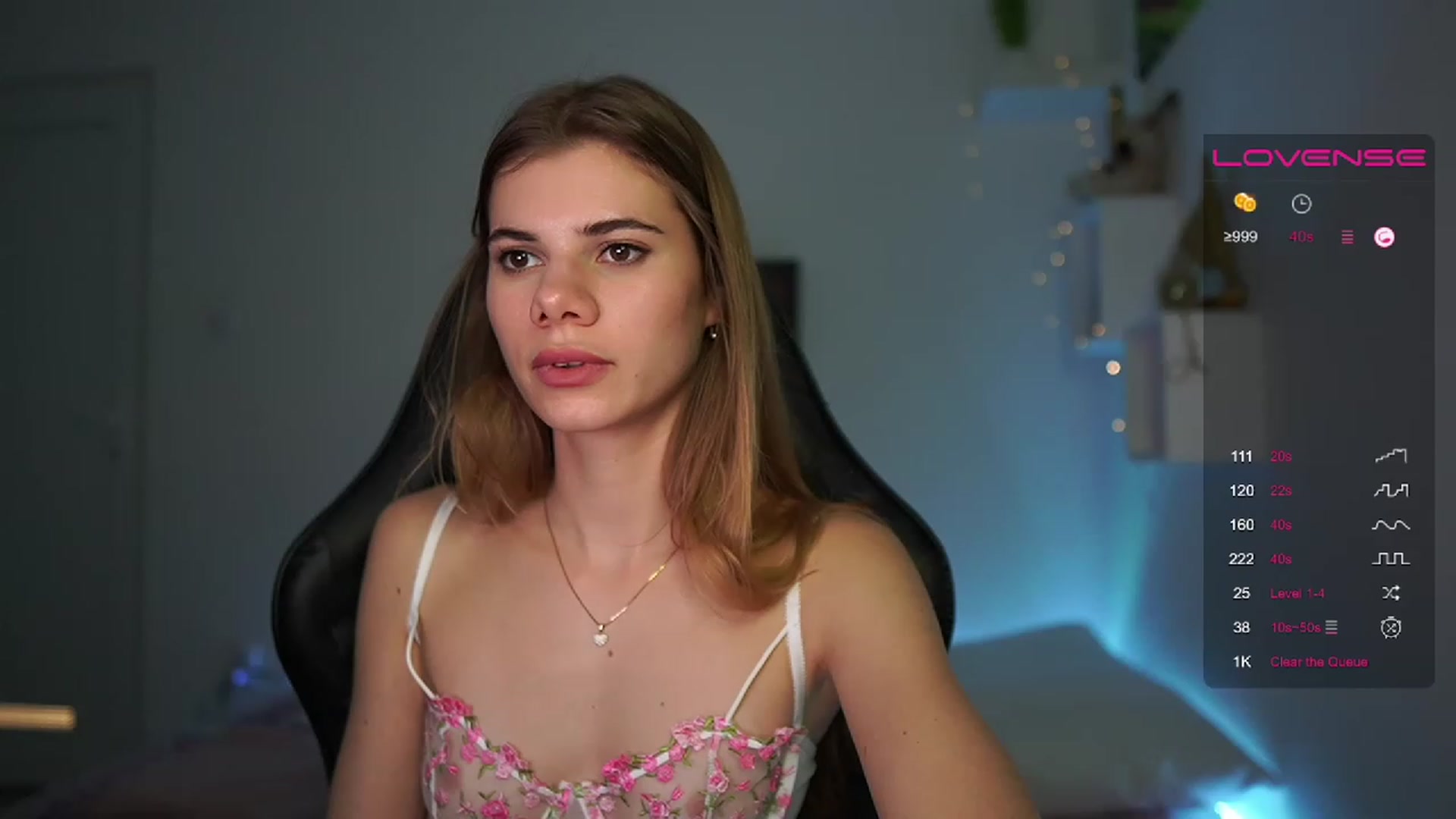 Gallery image thumbnail from RileyReid_18's myfreecams stream on, 03/09/2023, 18:23 image 9 of 20