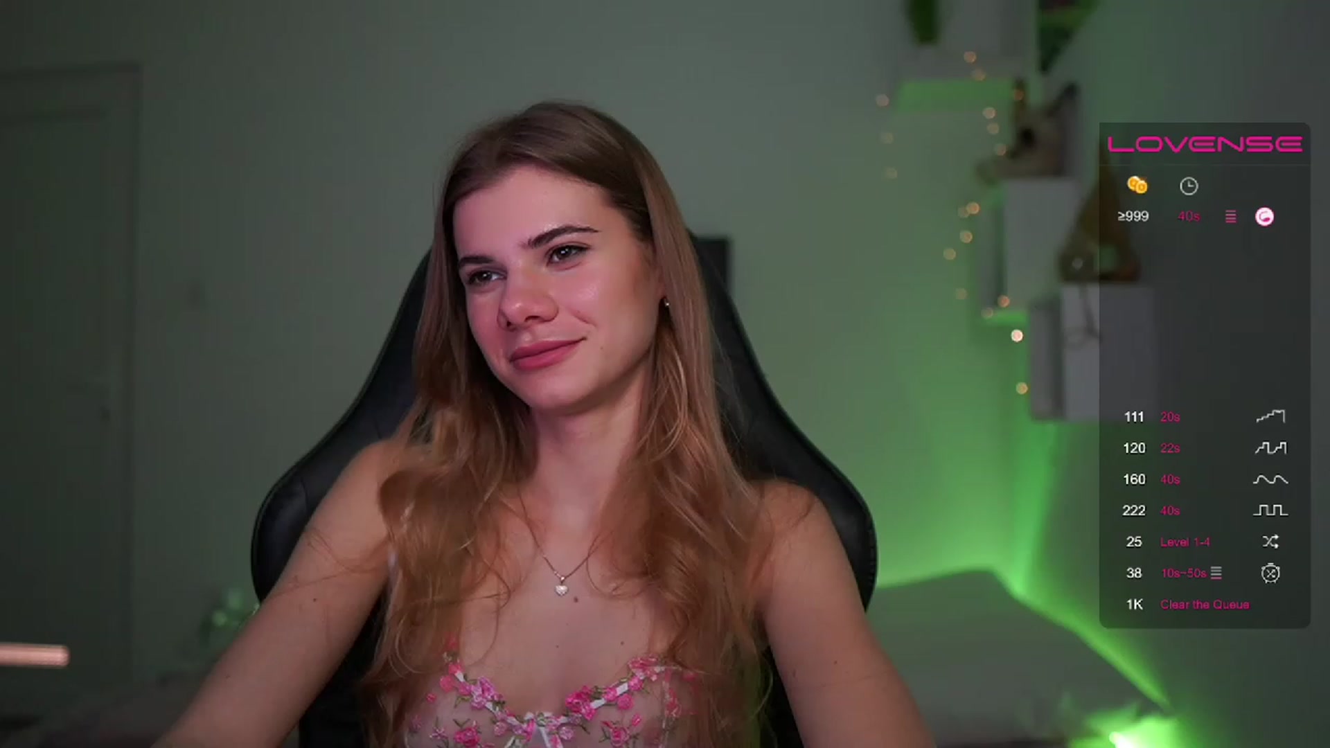 Gallery image thumbnail from RileyReid_18's myfreecams stream on, 03/09/2023, 18:23 image 2 of 20