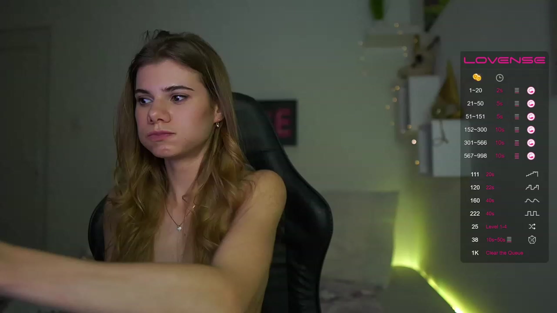 Gallery image thumbnail from RileyReid_18's myfreecams stream on, 03/11/2023, 16:33 image 19 of 20