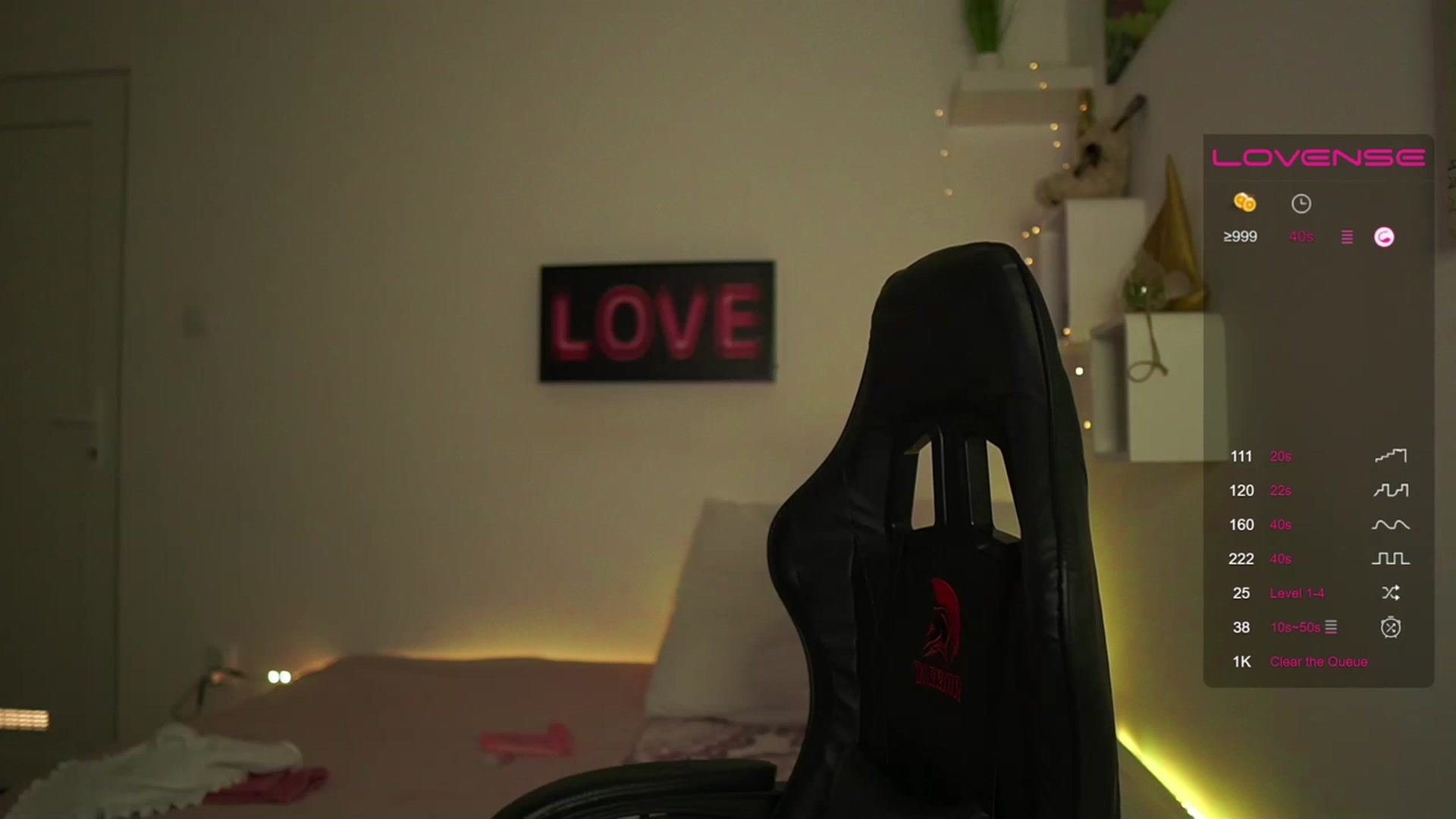 Gallery image thumbnail from RileyReid_18's myfreecams stream on, 03/11/2023, 16:33 image 6 of 20
