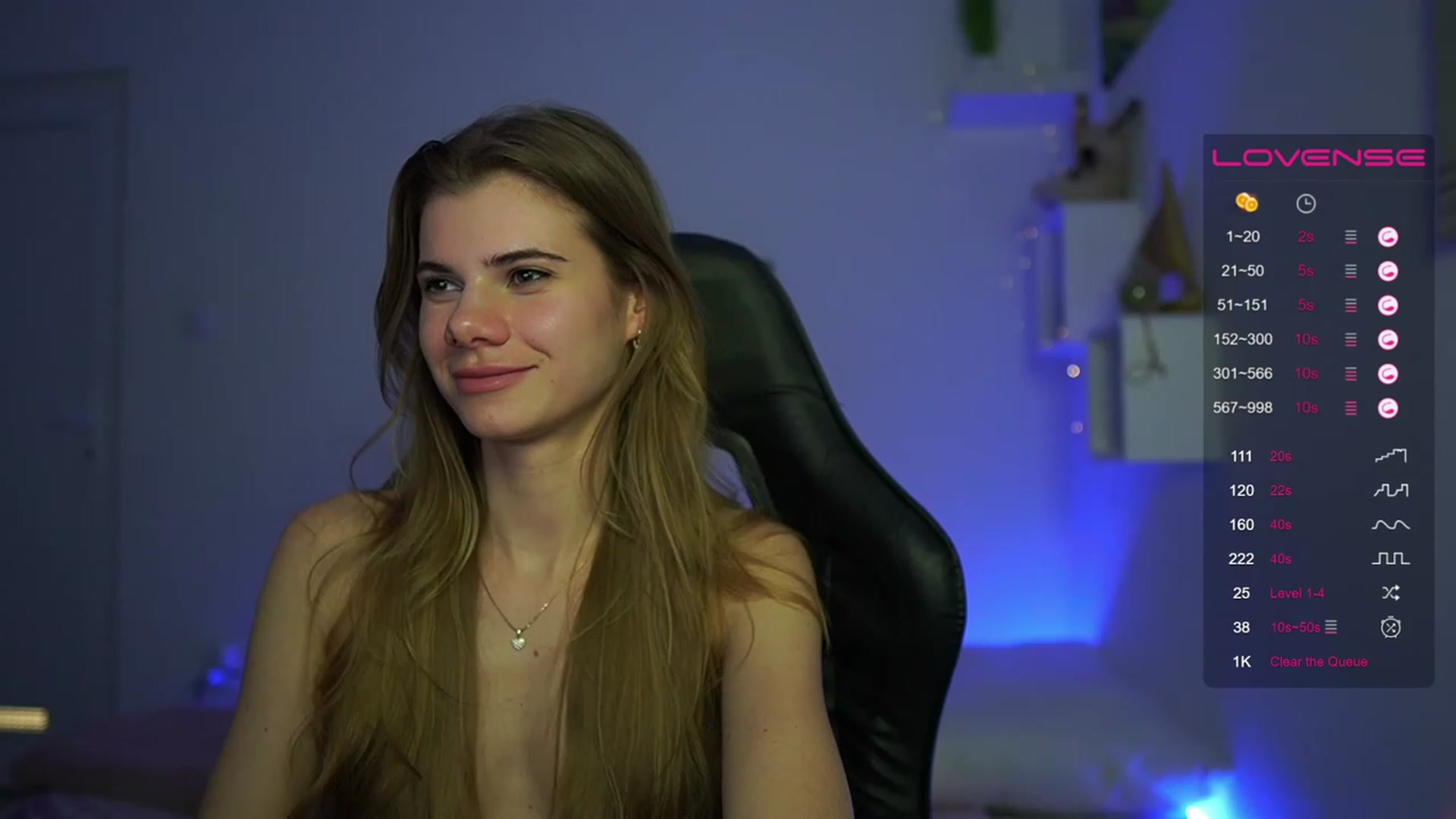 Gallery image thumbnail from RileyReid_18's myfreecams stream on, 03/13/2023, 19:10 image 16 of 20