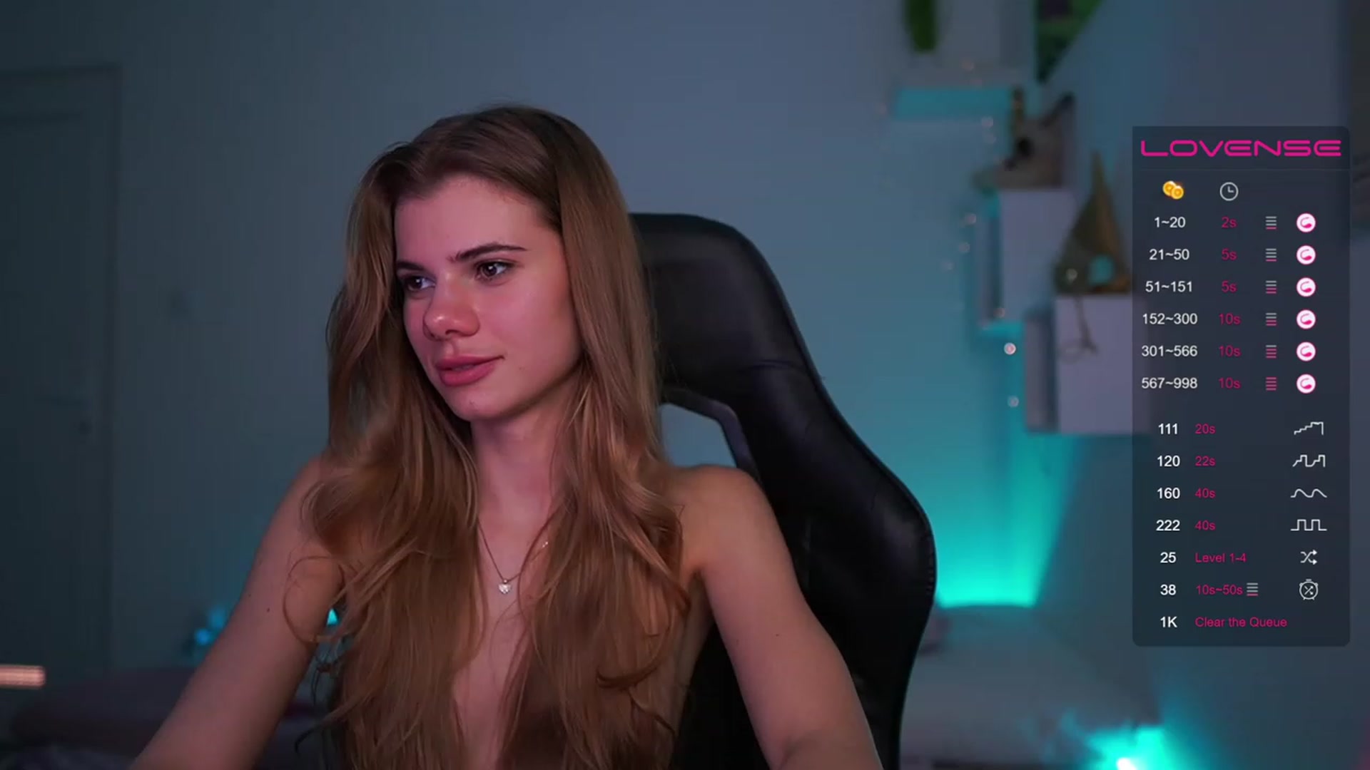 Gallery image thumbnail from RileyReid_18's myfreecams stream on, 03/13/2023, 19:10 image 14 of 20