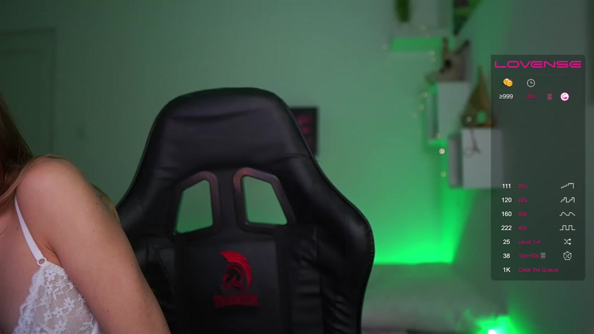 Gallery image thumbnail from RileyReid_18's myfreecams stream on, 03/13/2023, 19:10 image 17 of 20
