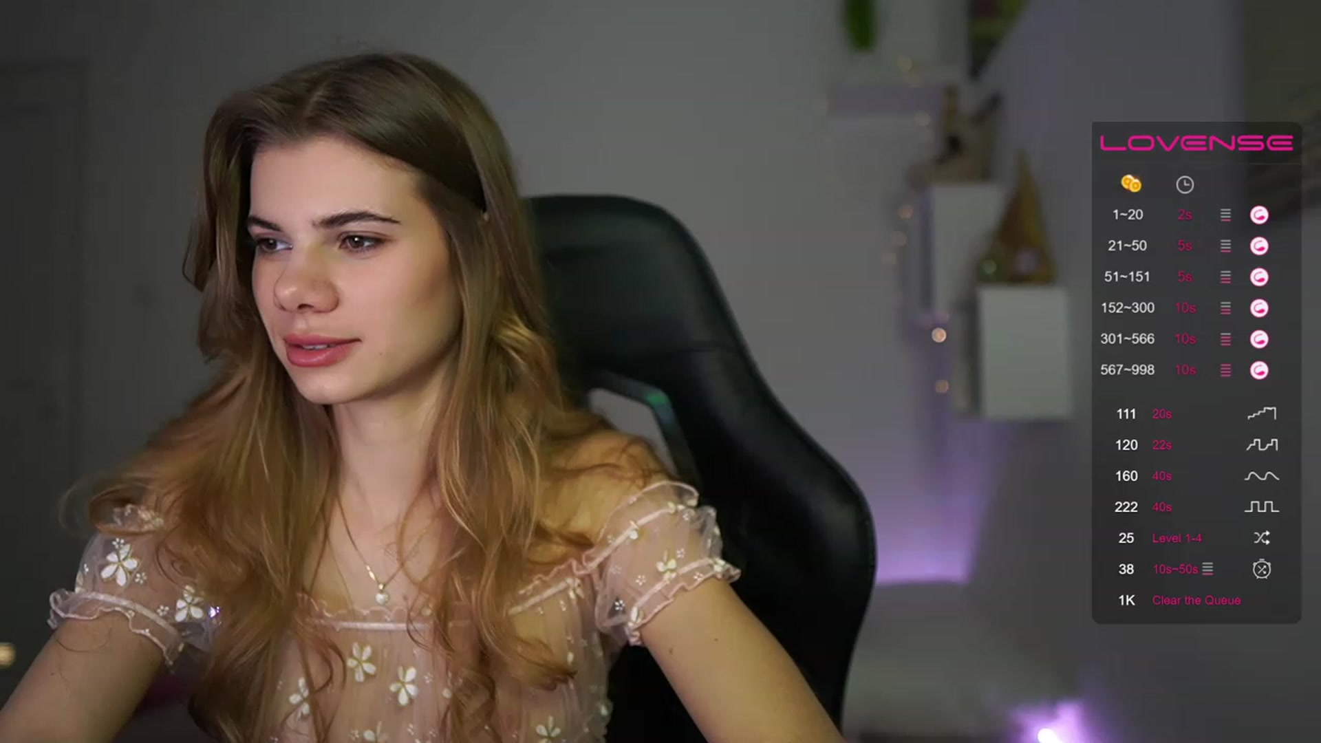 Gallery image thumbnail from RileyReid_18's myfreecams stream on, 03/14/2023, 14:54 image 9 of 20