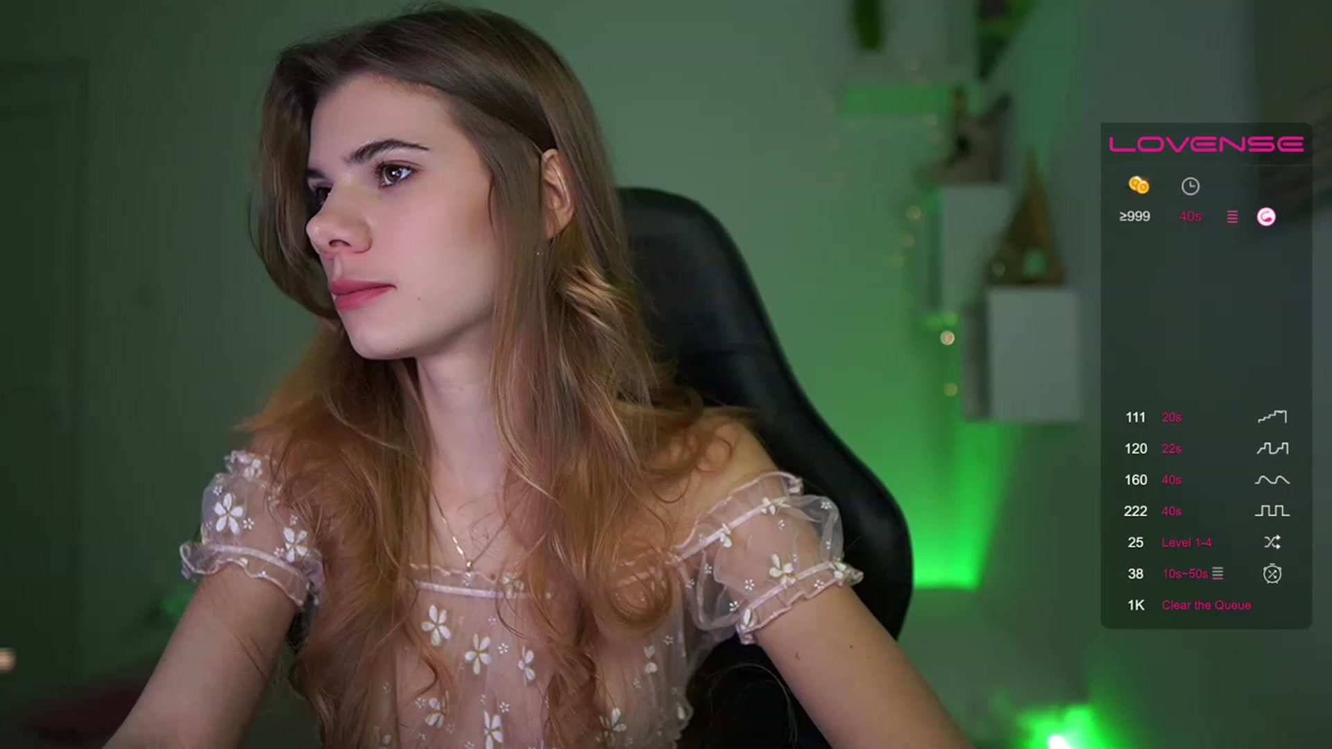 Gallery image thumbnail from RileyReid_18's myfreecams stream on, 03/14/2023, 14:54 image 5 of 20