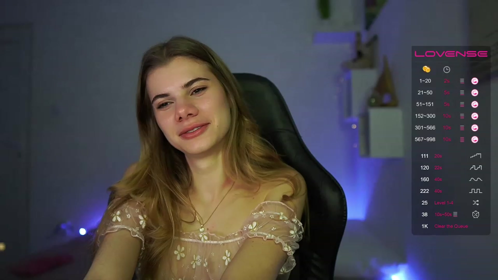 Gallery image thumbnail from RileyReid_18's myfreecams stream on, 03/14/2023, 16:34 image 11 of 20