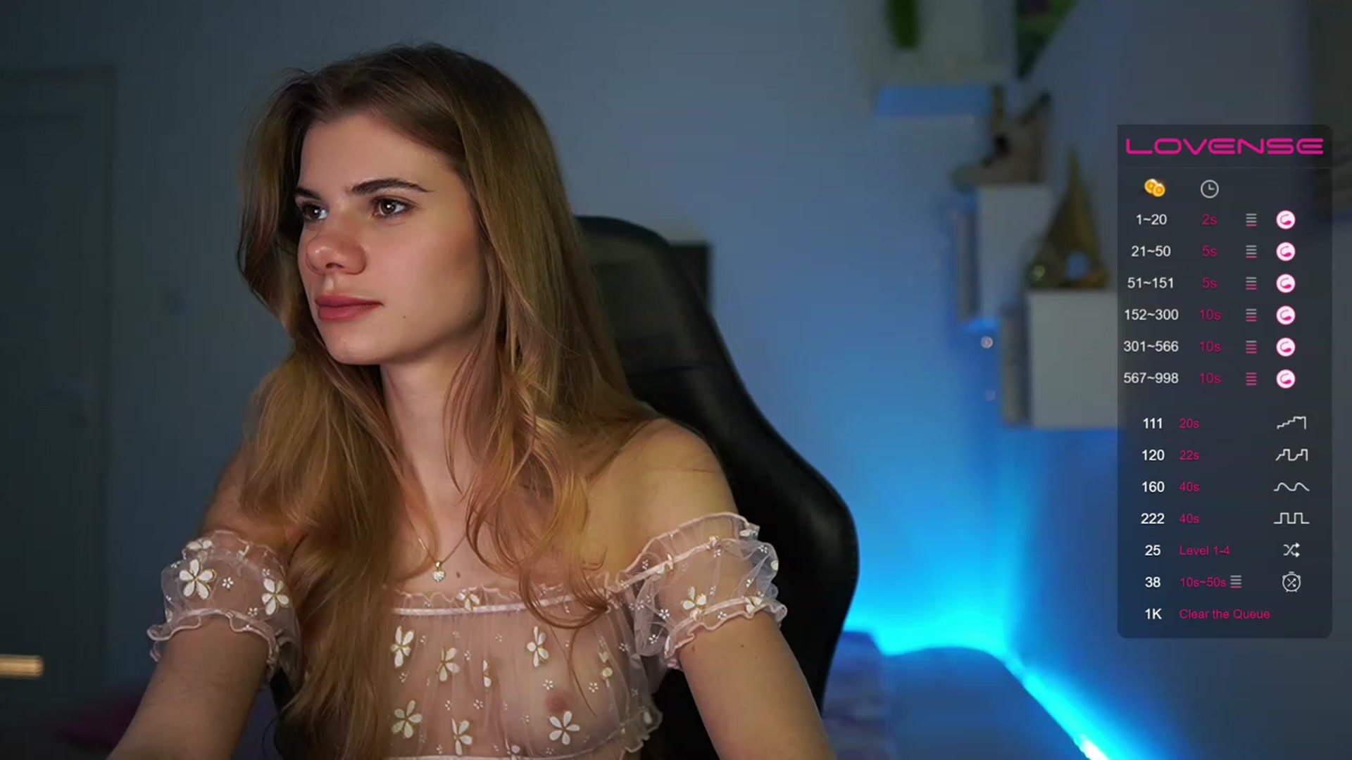 Gallery image thumbnail from RileyReid_18's myfreecams stream on, 03/14/2023, 19:22 image 1 of 20