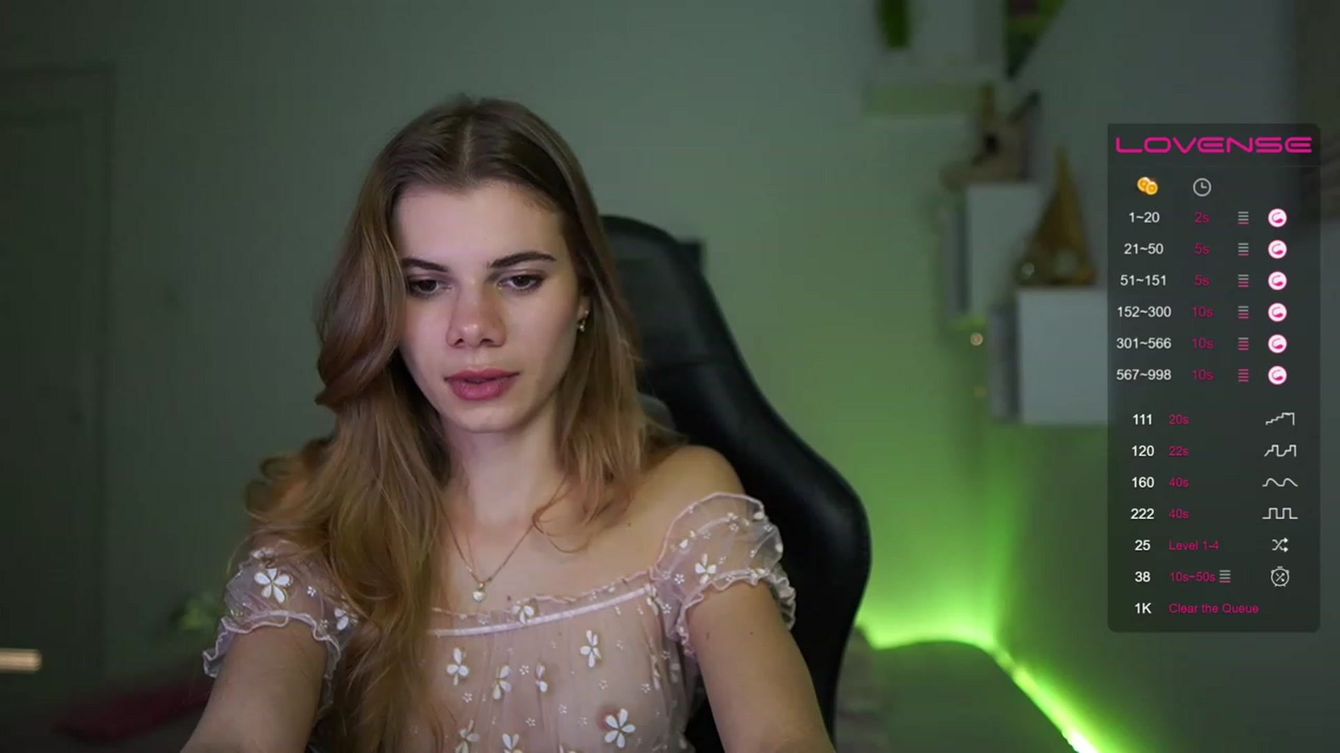 Gallery image thumbnail from RileyReid_18's myfreecams stream on, 03/14/2023, 19:22 image 10 of 20