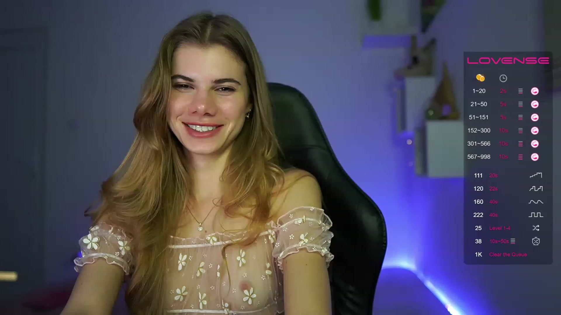 Gallery image thumbnail from RileyReid_18's myfreecams stream on, 03/14/2023, 19:22 image 19 of 20
