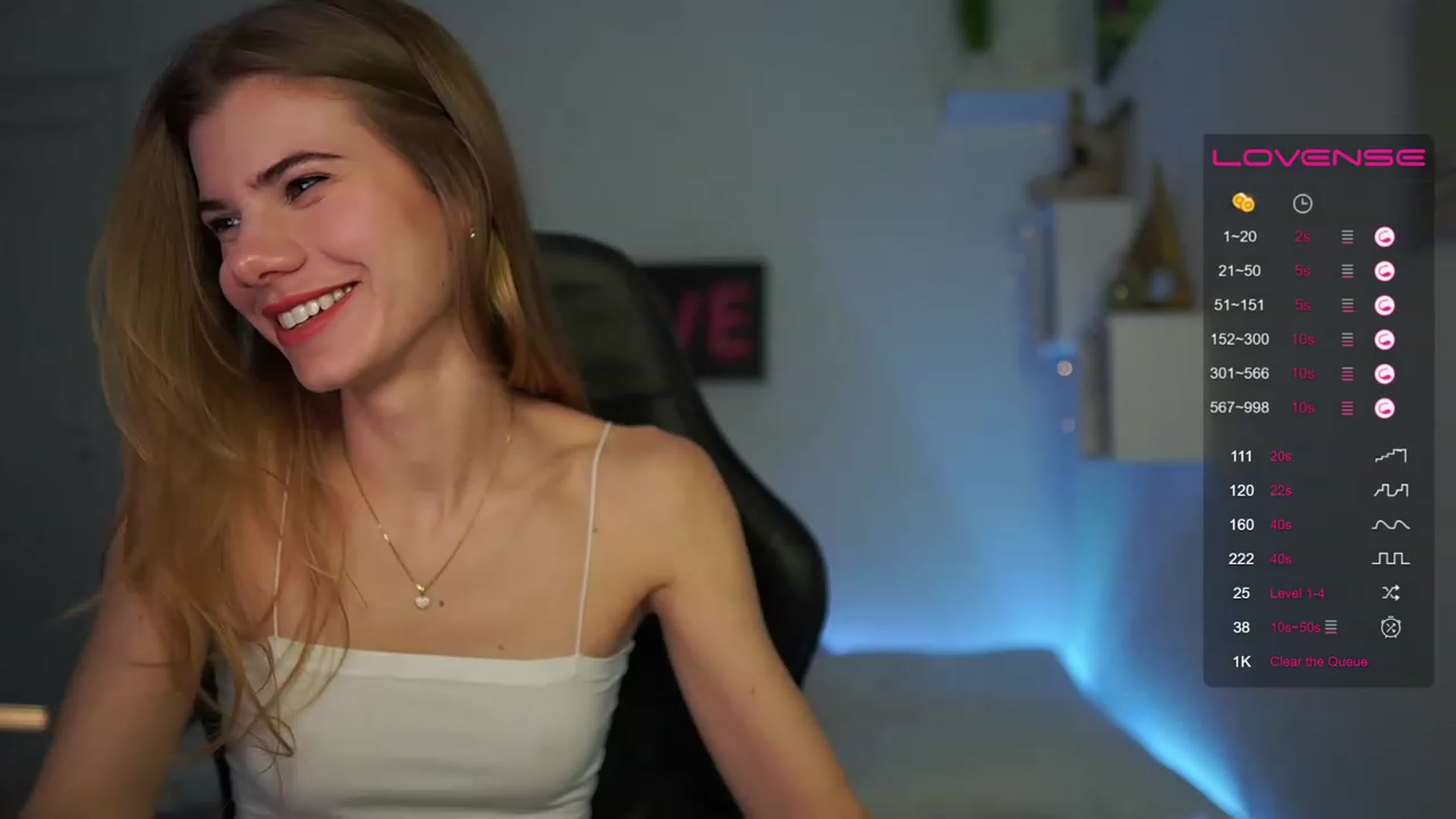 Gallery image thumbnail from RileyReid_18's myfreecams stream on, 03/15/2023, 19:58 image 20 of 20