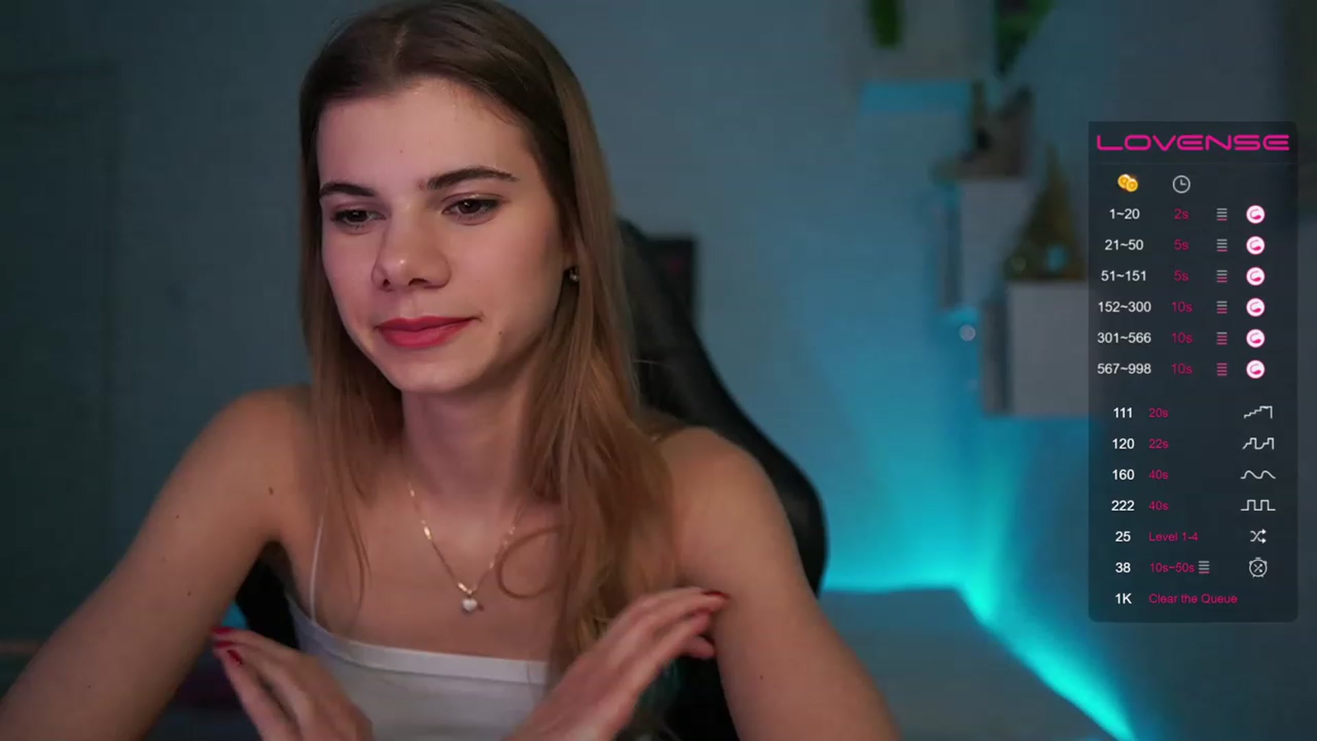Gallery image thumbnail from RileyReid_18's myfreecams stream on, 03/15/2023, 21:10 image 9 of 20