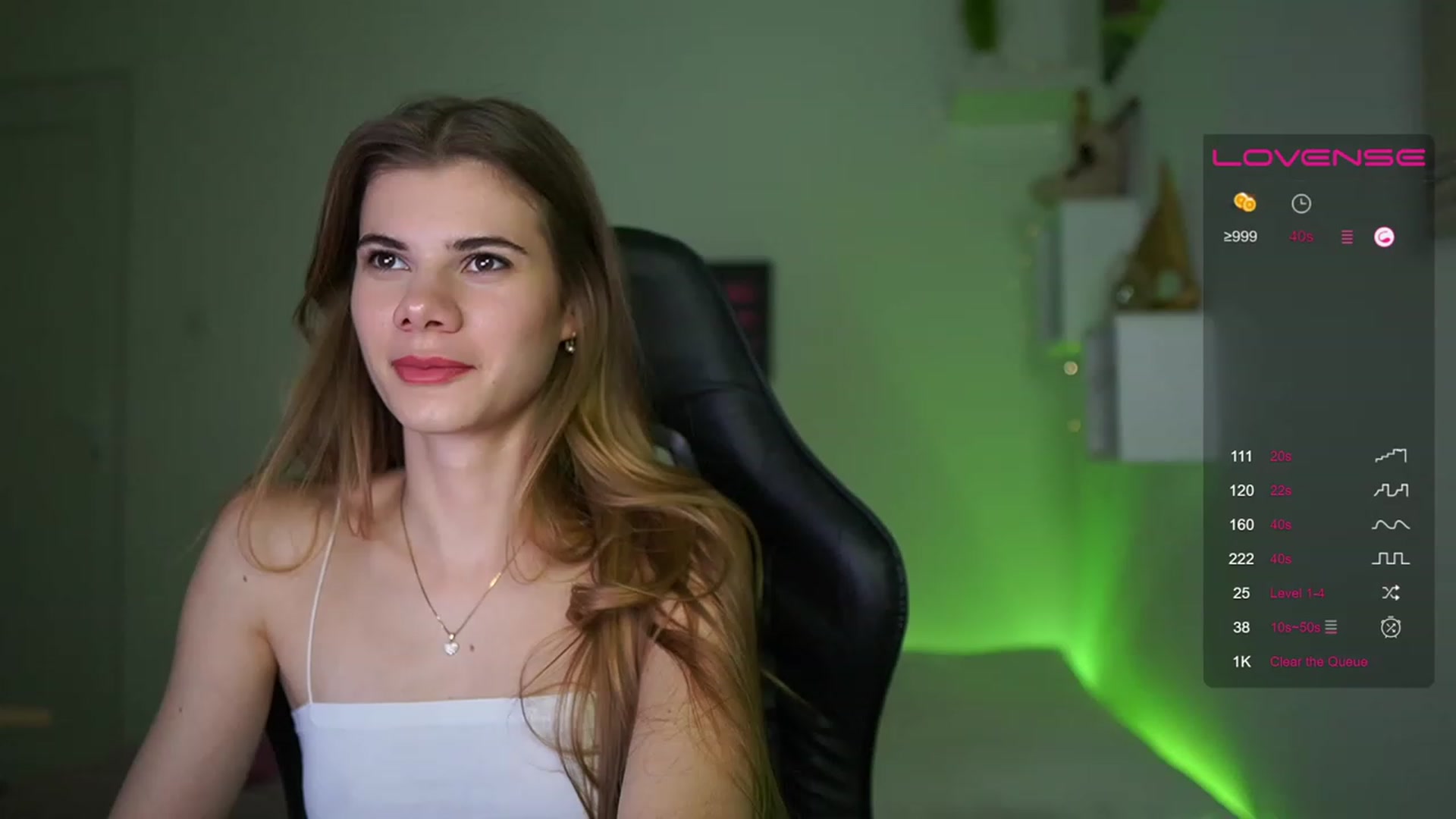 Gallery image thumbnail from RileyReid_18's myfreecams stream on, 03/15/2023, 21:10 image 1 of 20