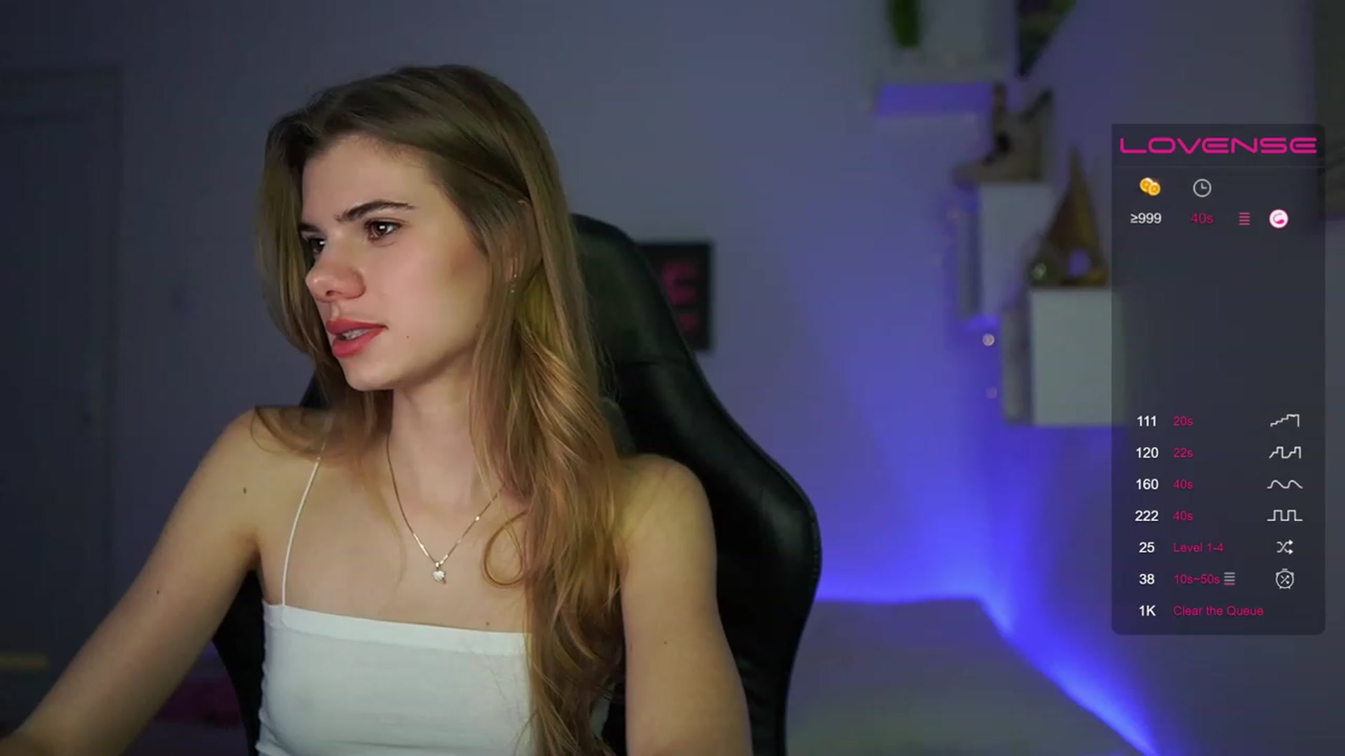 Gallery image thumbnail from RileyReid_18's myfreecams stream on, 03/15/2023, 21:10 image 10 of 20