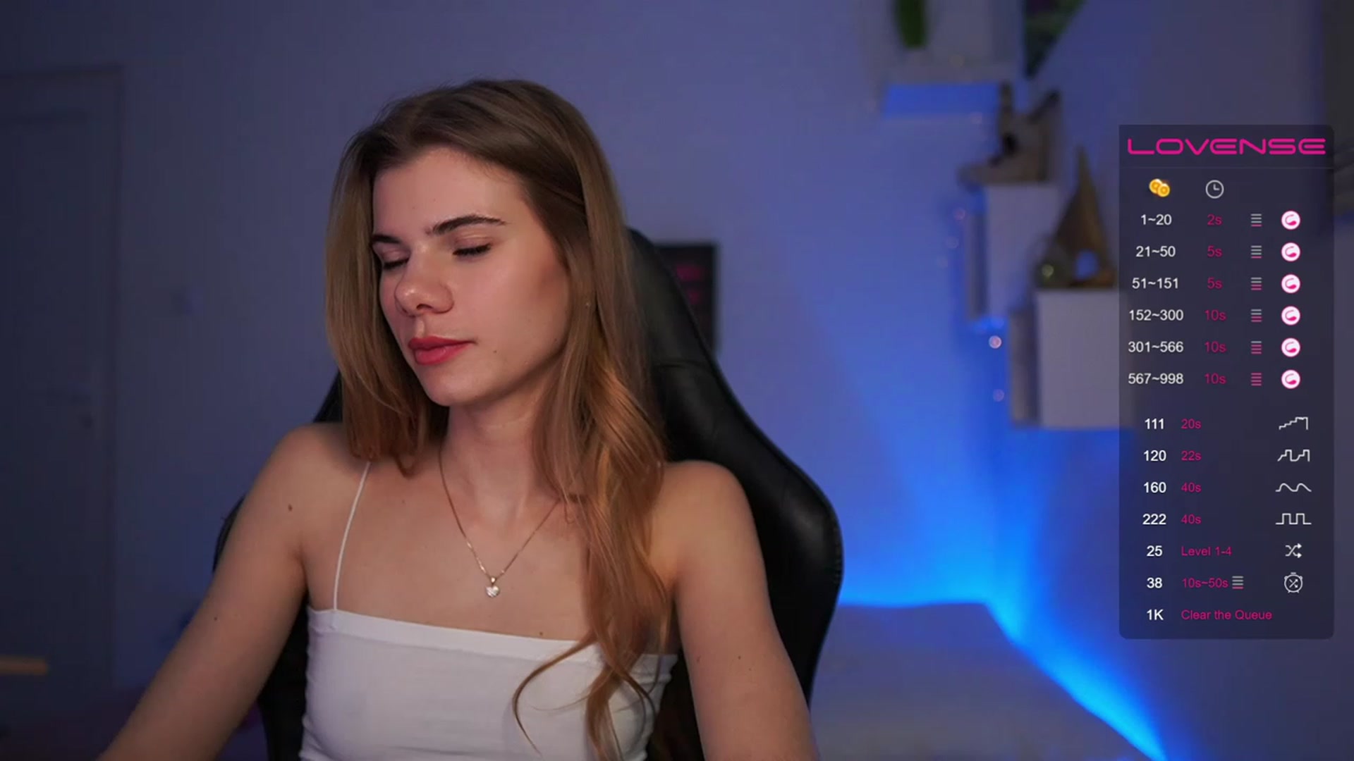 Gallery image thumbnail from RileyReid_18's myfreecams stream on, 03/15/2023, 21:10 image 13 of 20
