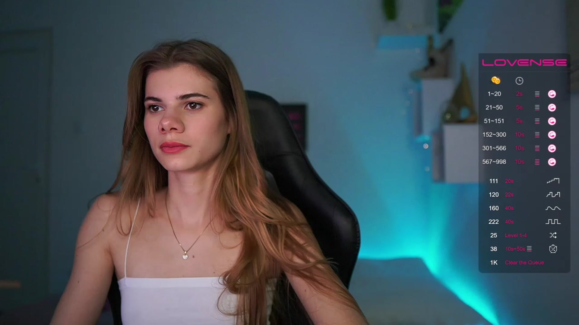 Gallery image thumbnail from RileyReid_18's myfreecams stream on, 03/15/2023, 21:10 image 2 of 20