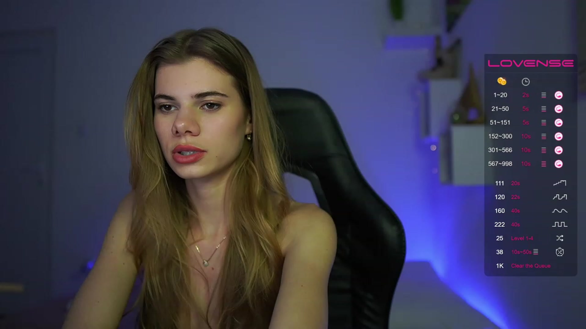 Gallery image thumbnail from RileyReid_18's myfreecams stream on, 03/15/2023, 22:33 image 7 of 20