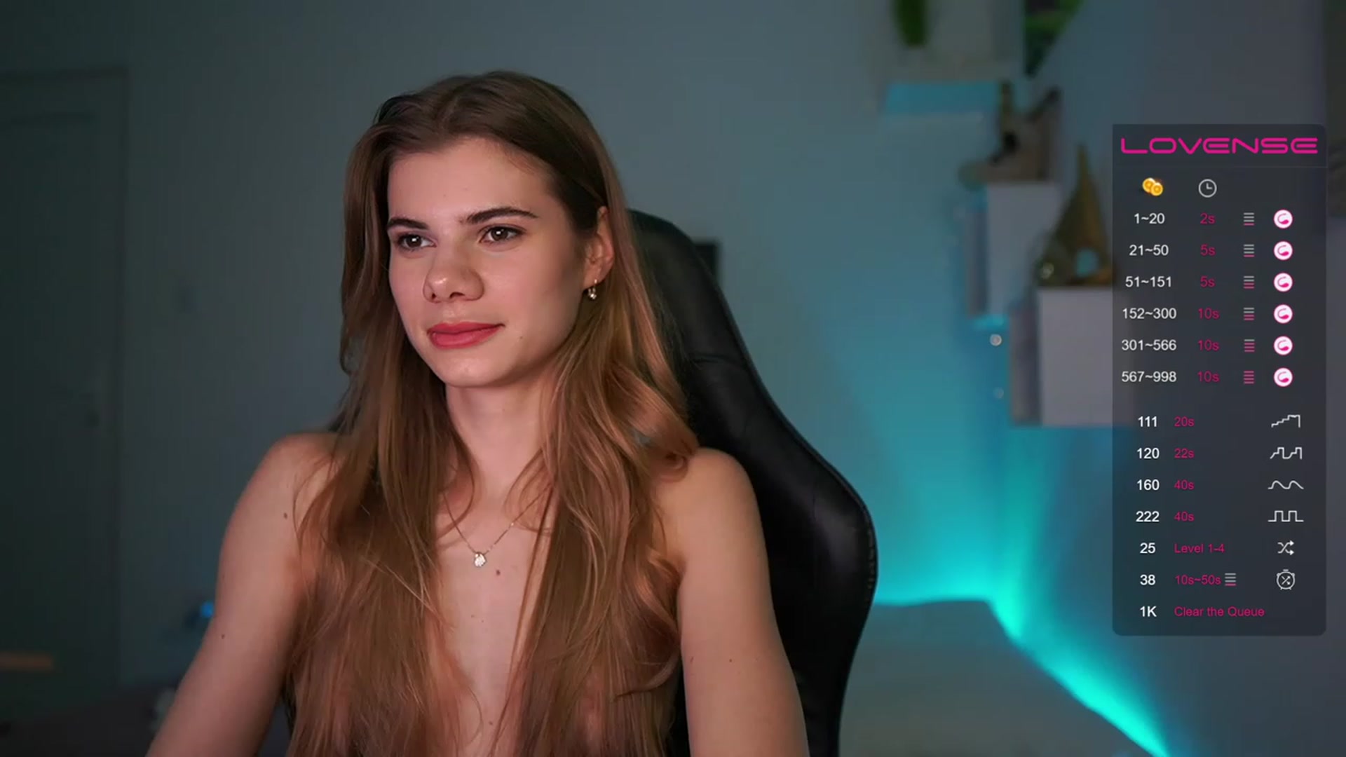 Gallery image thumbnail from RileyReid_18's myfreecams stream on, 03/15/2023, 22:33 image 9 of 20