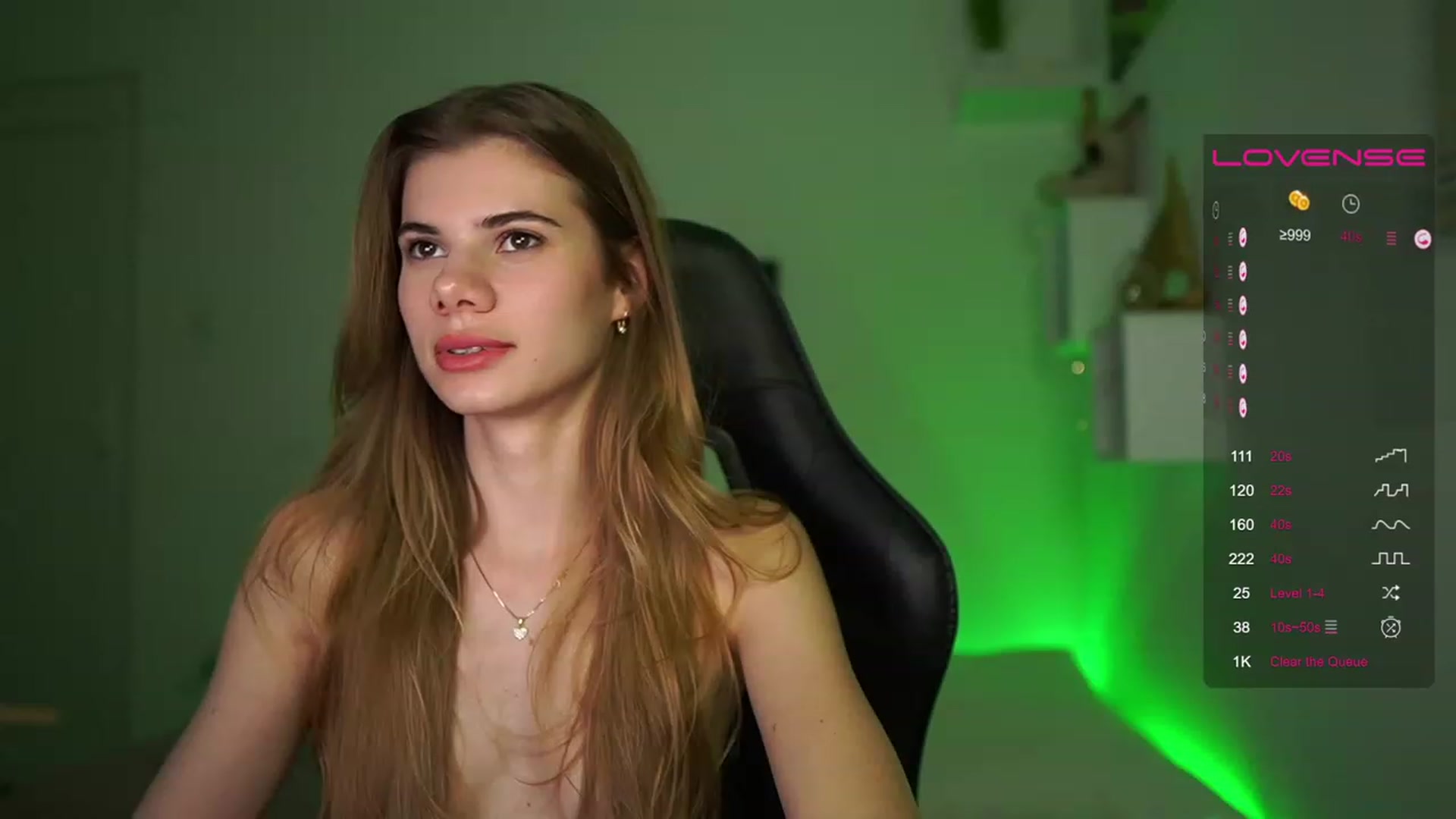 Gallery image thumbnail from RileyReid_18's myfreecams stream on, 03/15/2023, 22:33 image 17 of 20