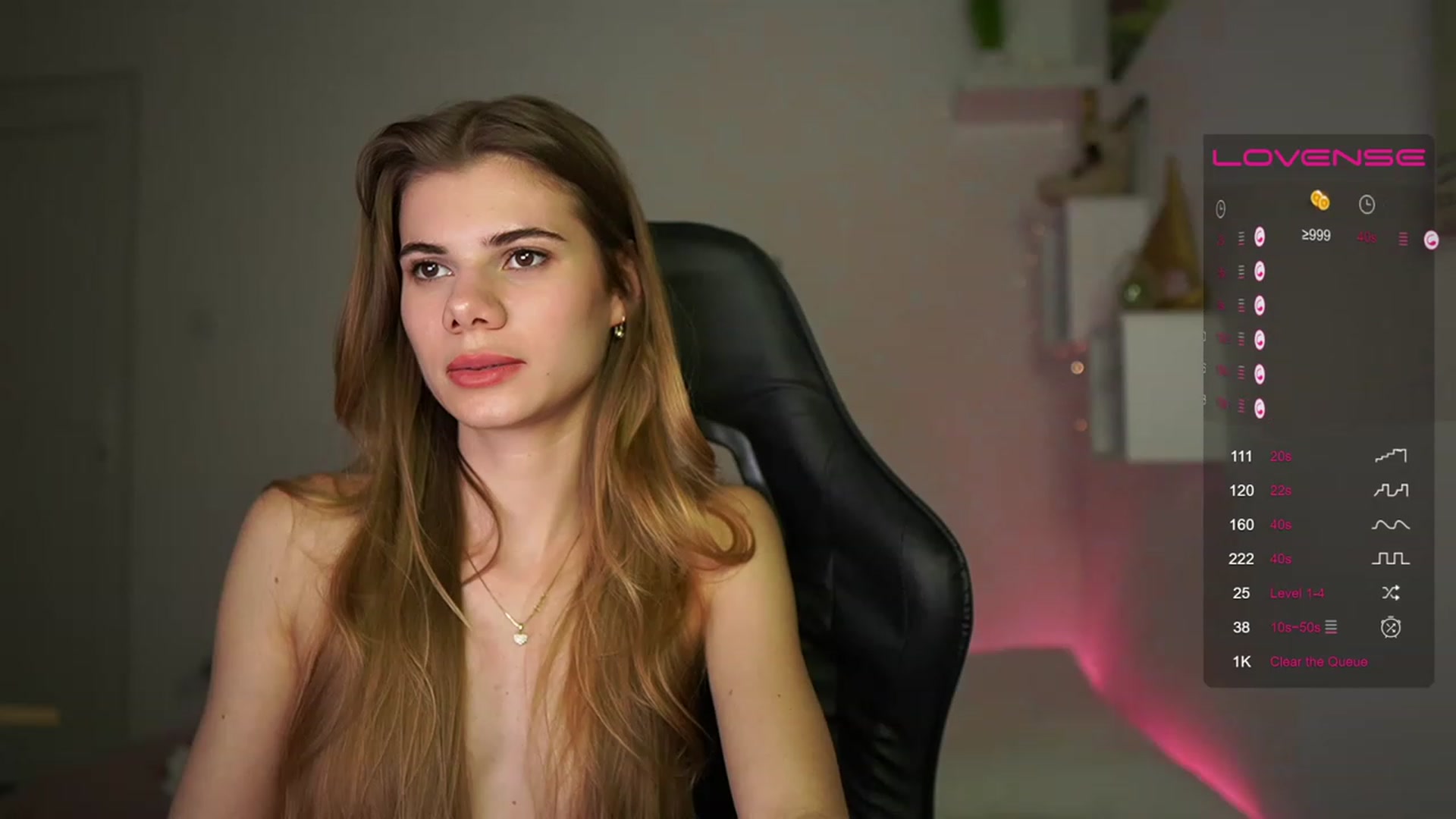 Gallery image thumbnail from RileyReid_18's myfreecams stream on, 03/15/2023, 22:33 image 19 of 20