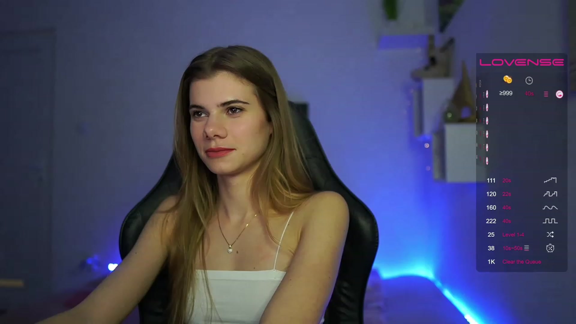 Gallery image thumbnail from RileyReid_18's myfreecams stream on, 03/15/2023, 23:42 image 6 of 20