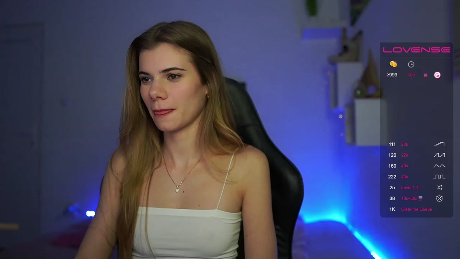 Gallery image thumbnail from RileyReid_18's myfreecams stream on, 03/15/2023, 23:42 image 3 of 20