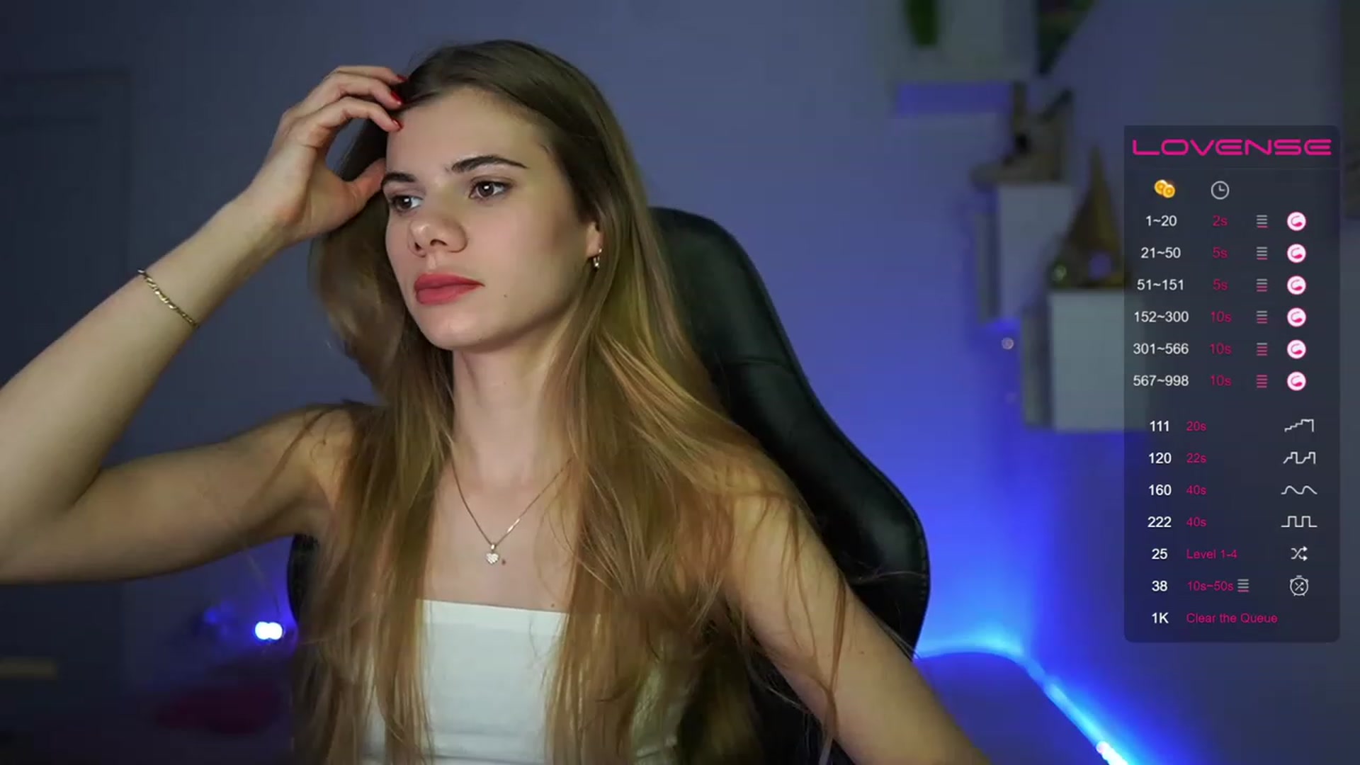 Gallery image thumbnail from RileyReid_18's myfreecams stream on, 03/15/2023, 23:42 image 11 of 20