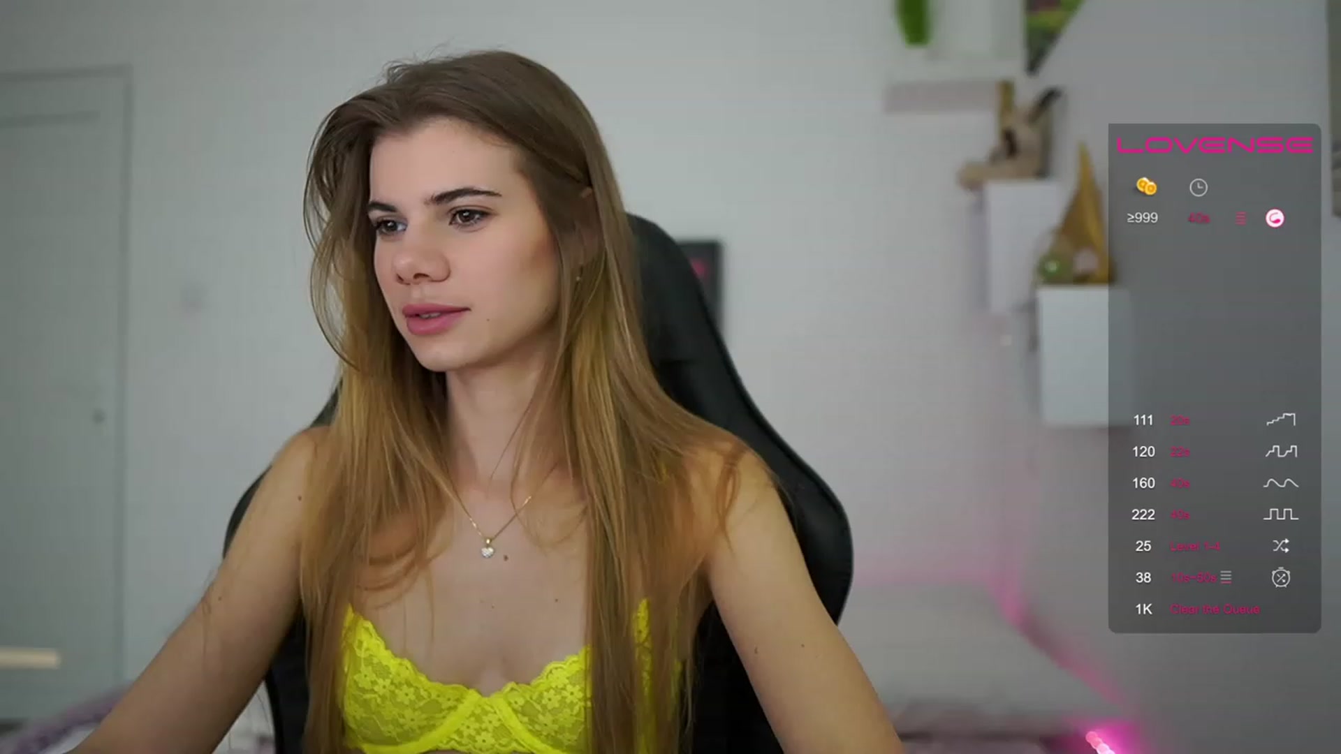 Gallery image thumbnail from RileyReid_18's myfreecams stream on, 03/16/2023, 15:25 image 1 of 20