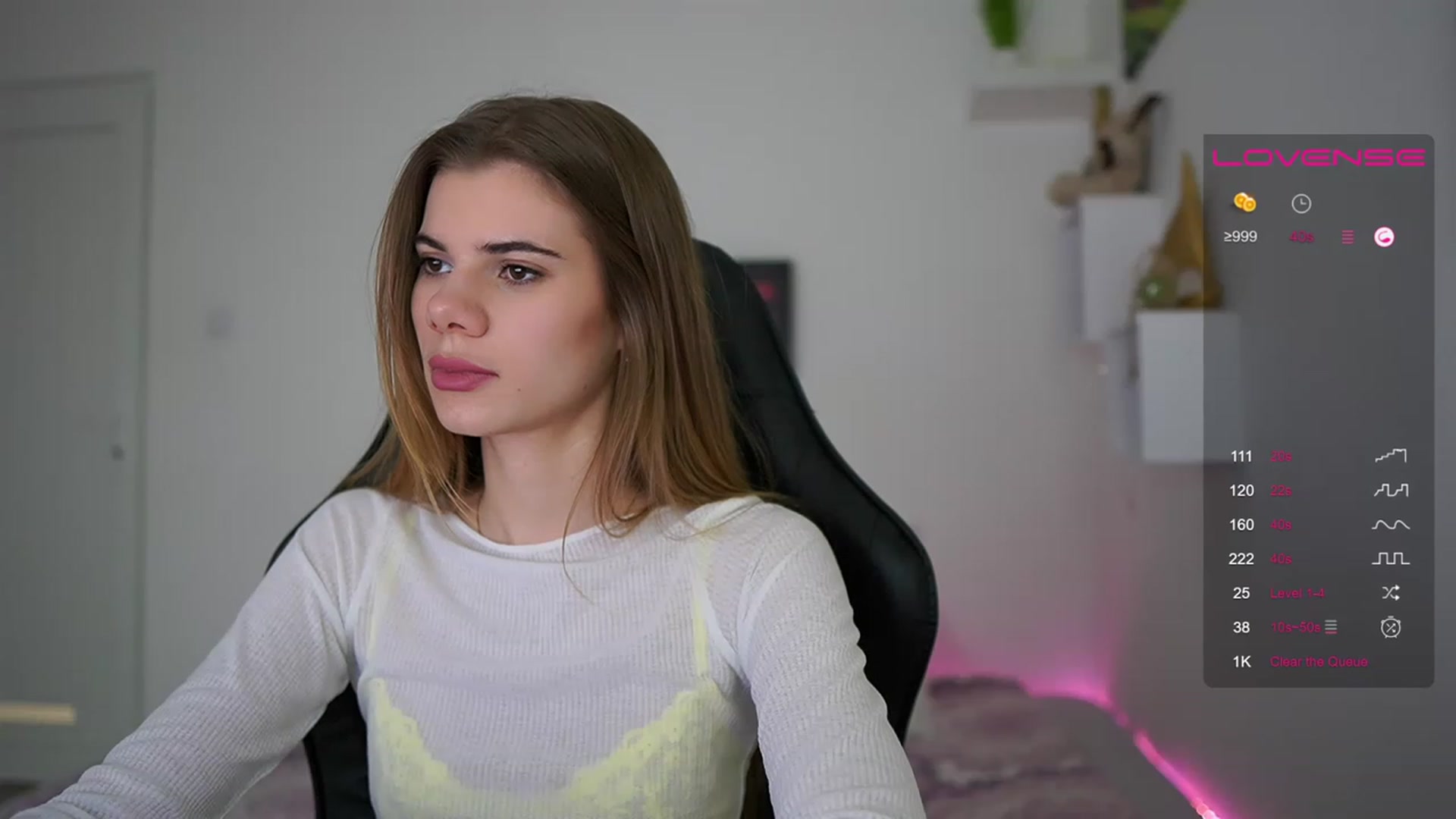 Gallery image thumbnail from RileyReid_18's myfreecams stream on, 03/16/2023, 19:01 image 1 of 20
