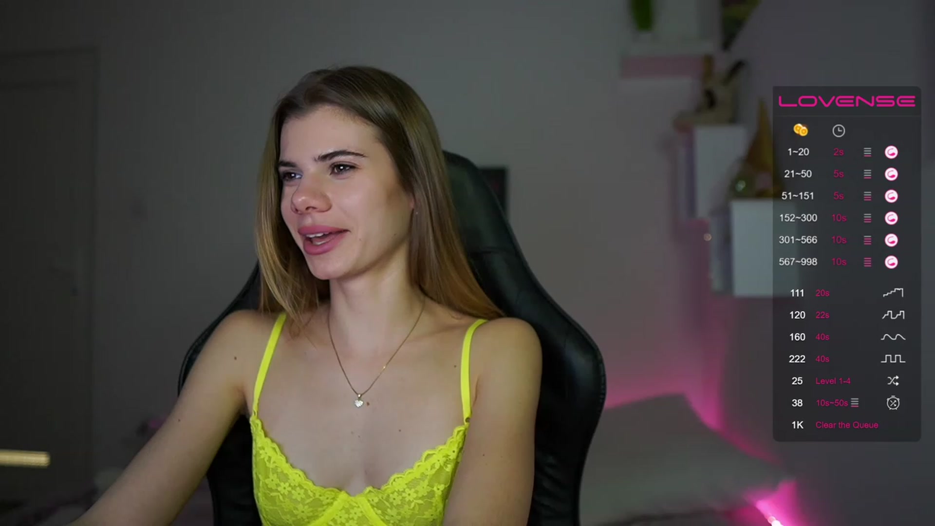 Gallery image thumbnail from RileyReid_18's myfreecams stream on, 03/16/2023, 19:01 image 11 of 20