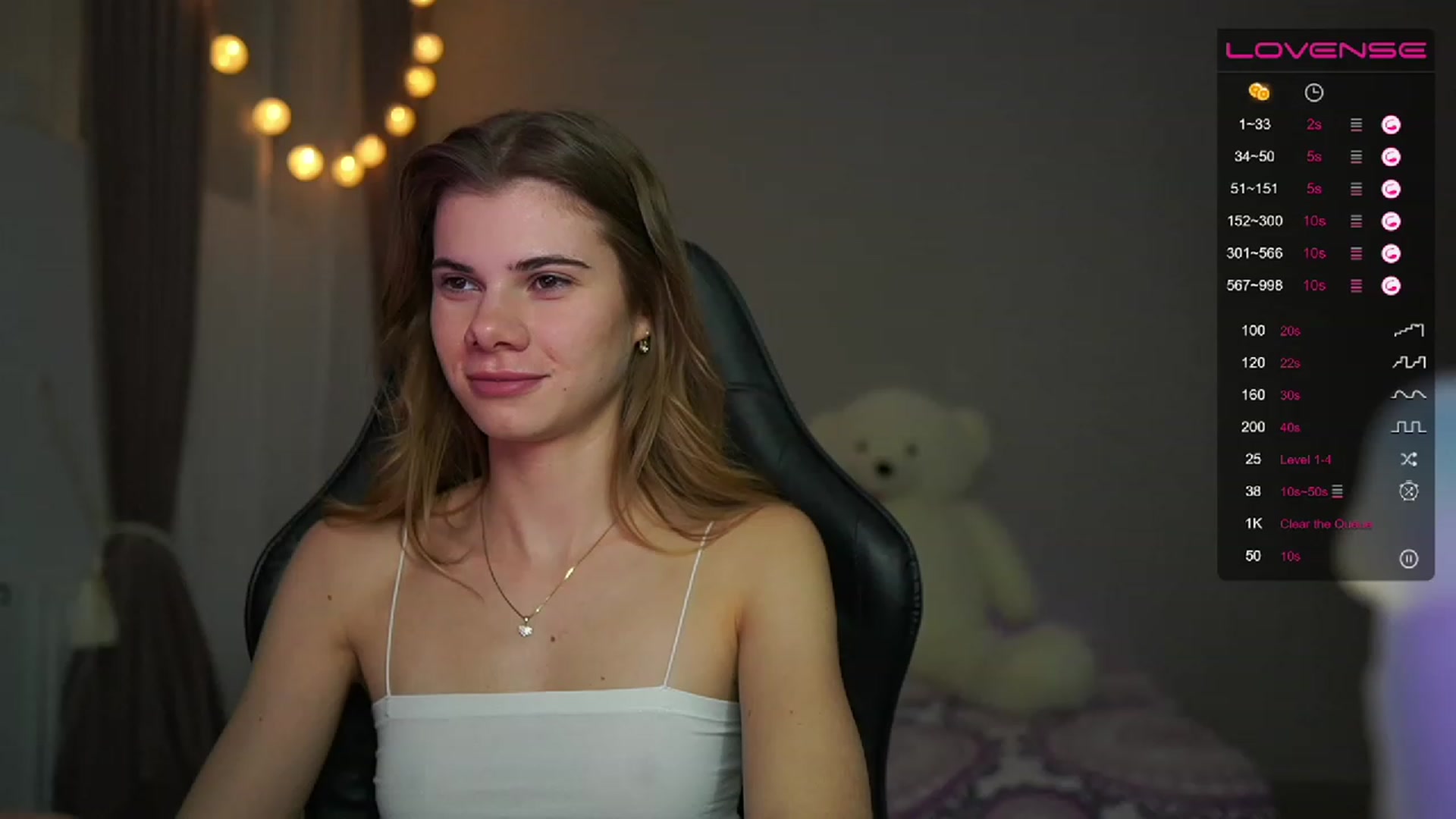 Gallery image thumbnail from RileyReid_18's myfreecams stream on, 03/22/2023, 20:37 image 5 of 20